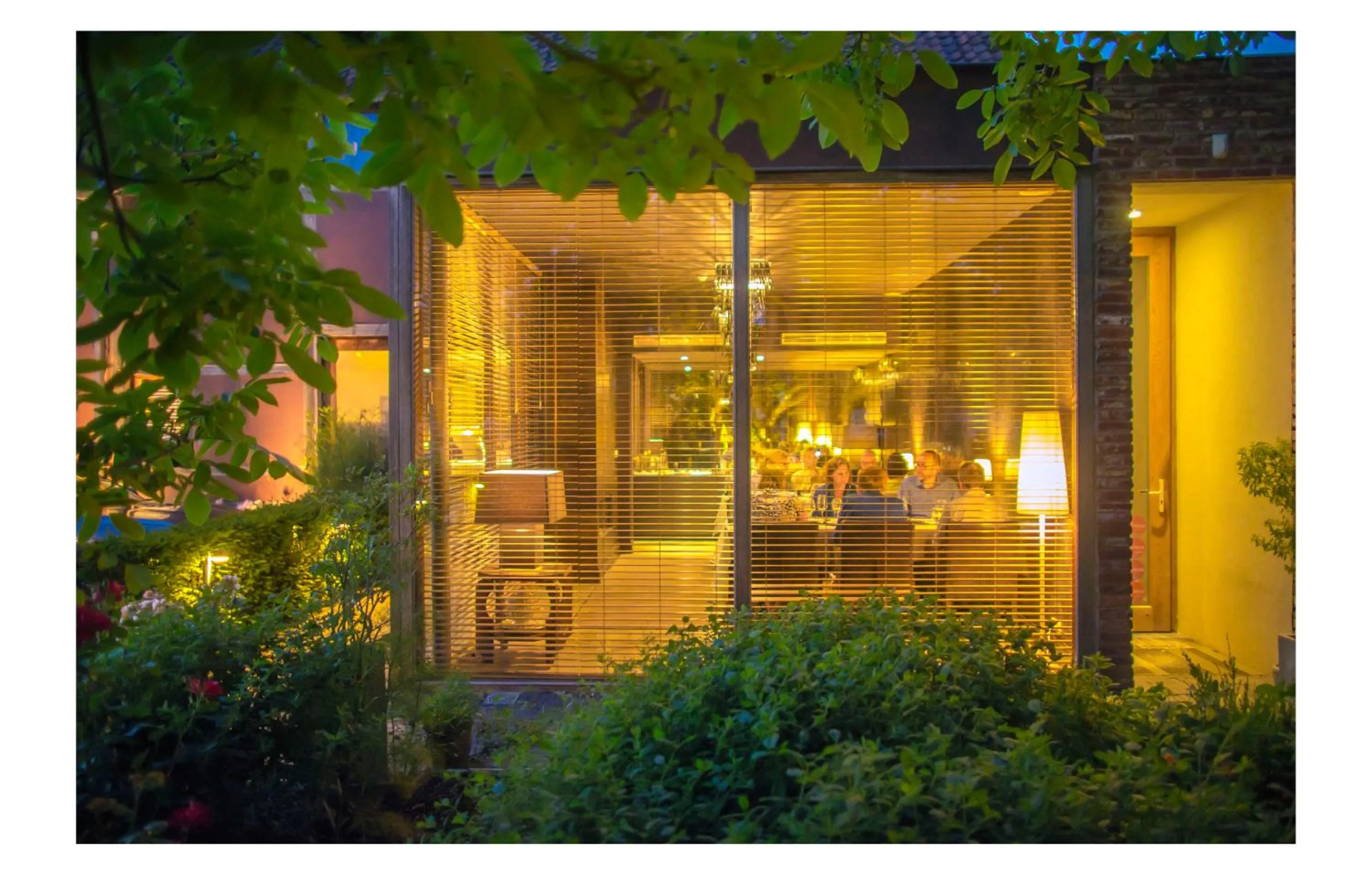 Property building in Hotel Restaurant Vous lé Vous