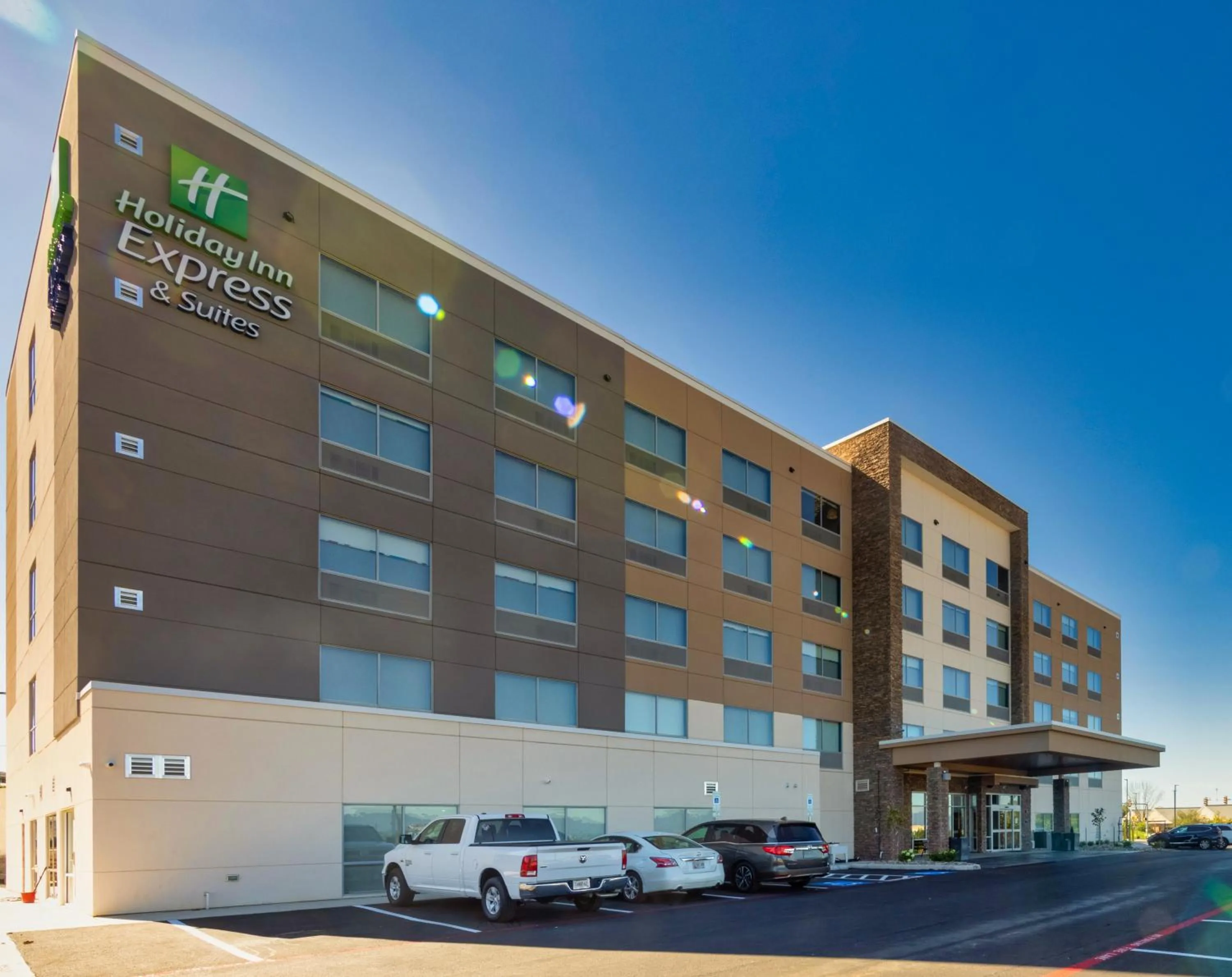 Property building in Holiday Inn Express & Suites - Harrisonburg University Area by IHG