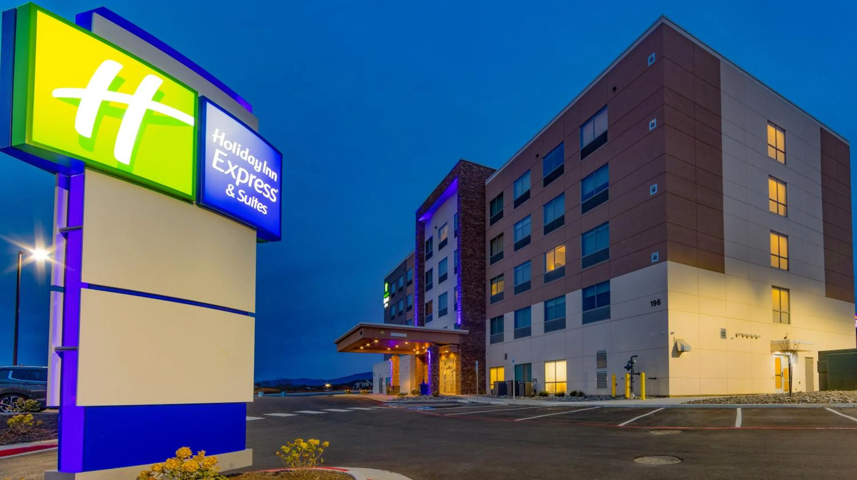 Property building in Holiday Inn Express & Suites - Harrisonburg University Area by IHG