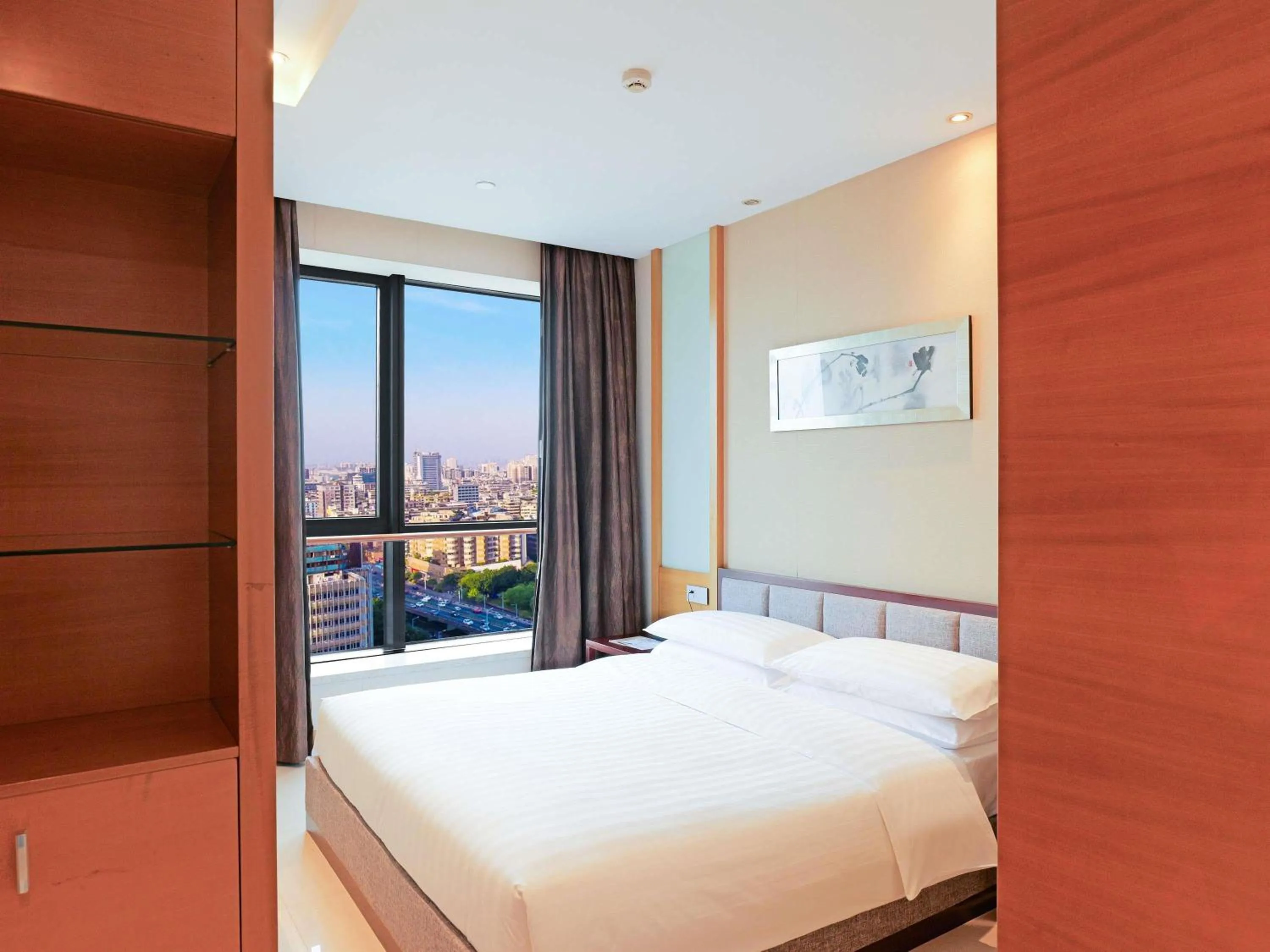 Bedroom, Bed in Swissotel Foshan, Guangdong
