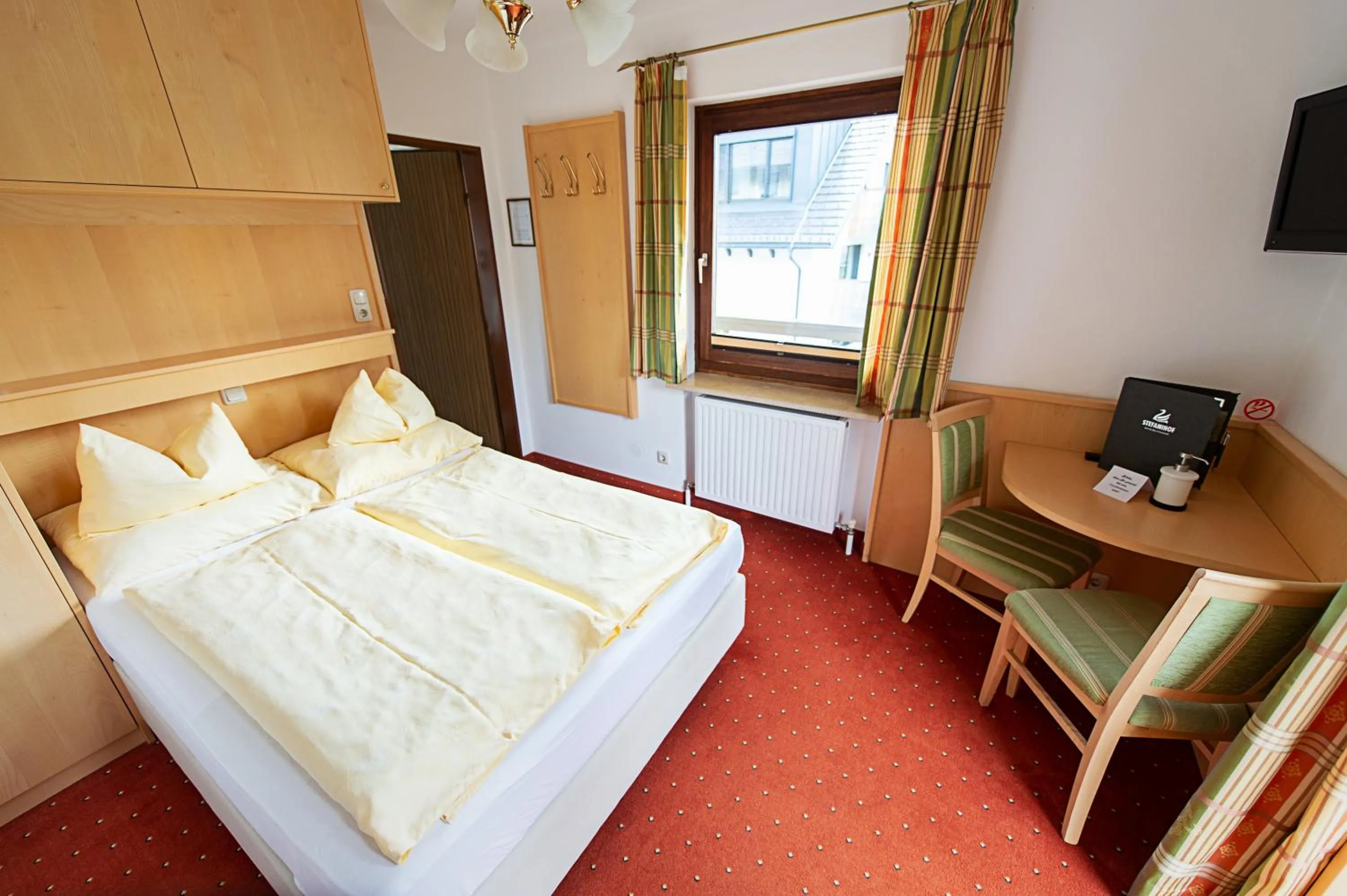 Photo of the whole room, Bed in Hotel-Restaurant Stefanihof