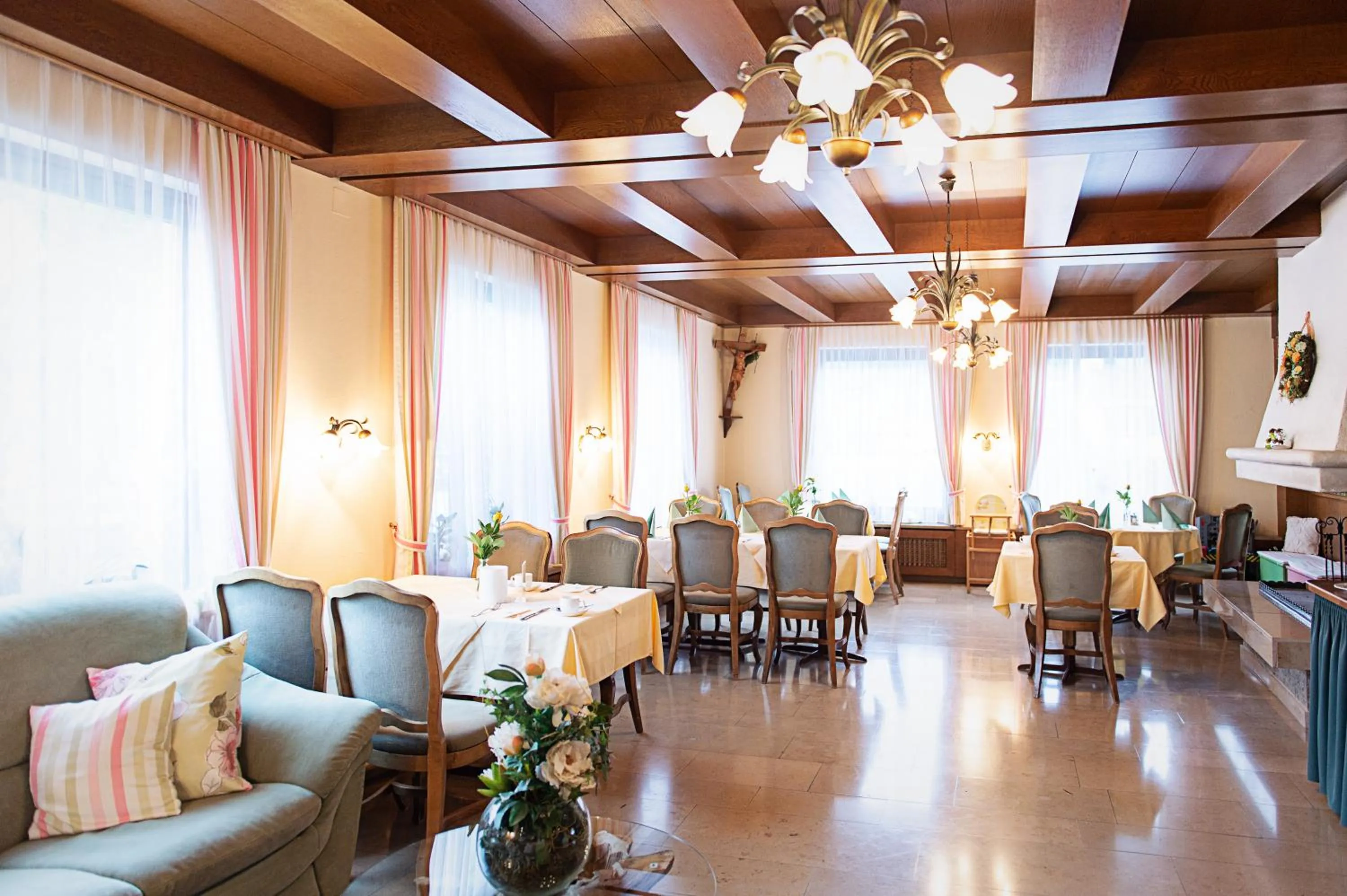 Restaurant/places to eat in Hotel-Restaurant Stefanihof