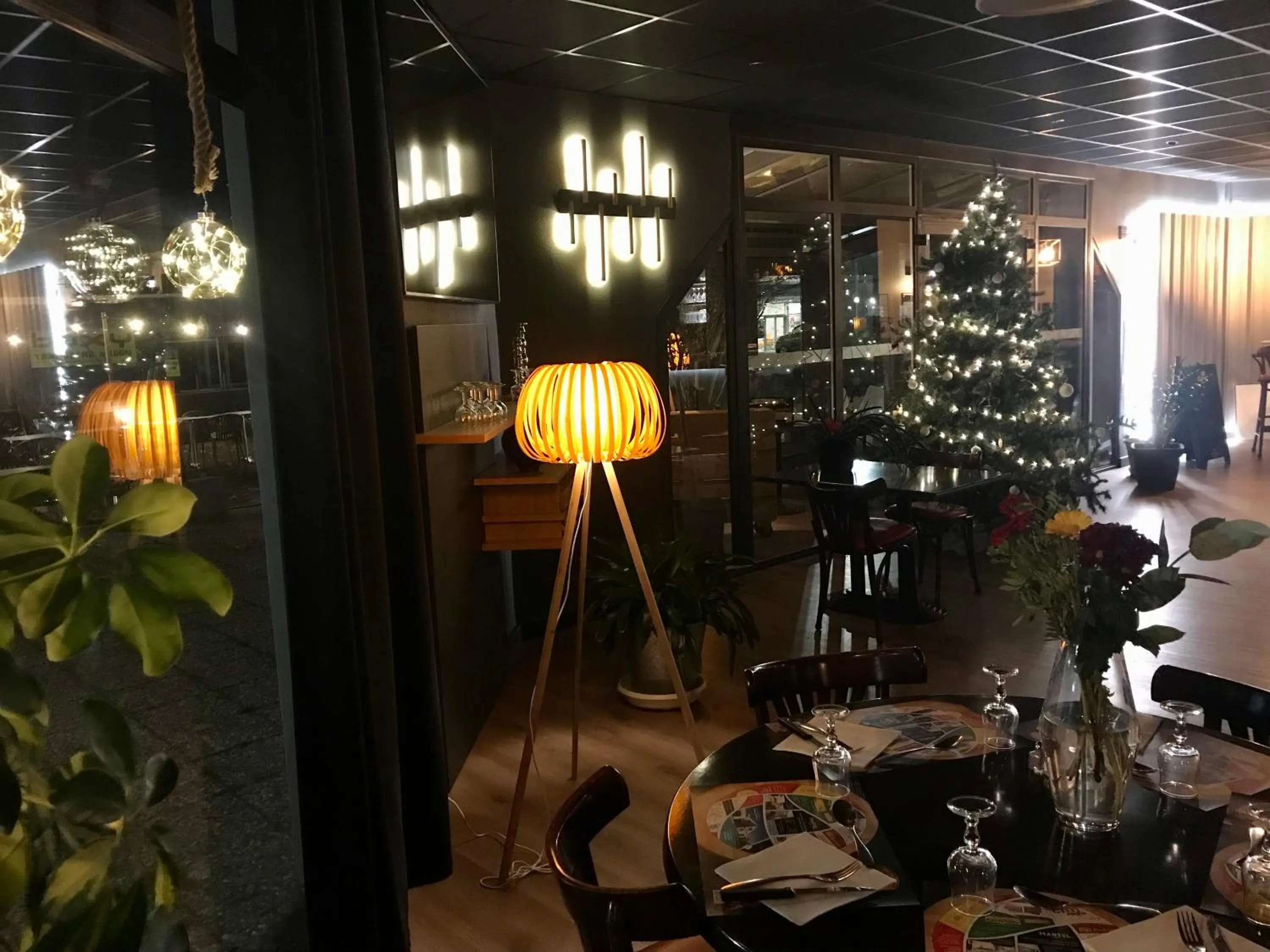 Restaurant/places to eat in Fasthotel L'Eldorado