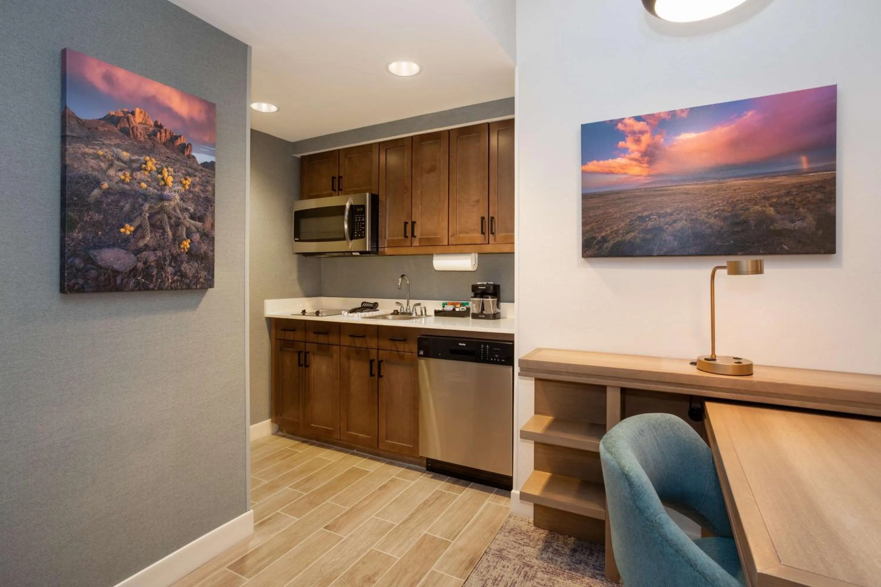 Kitchen or kitchenette in Homewood Suites By Hilton Albuquerque Downtown