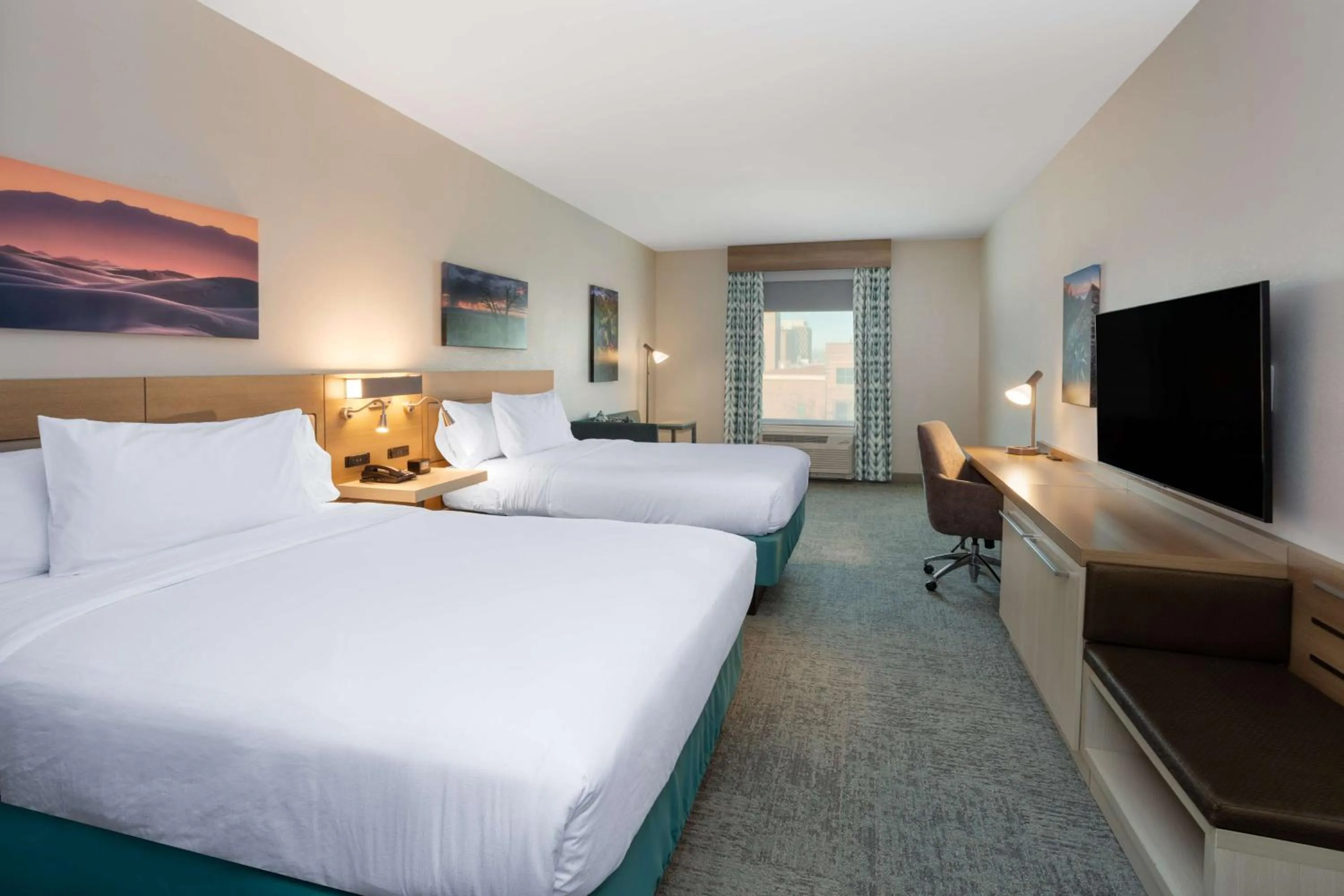 Bed in Hilton Garden Inn Albuquerque Downtown, Nm