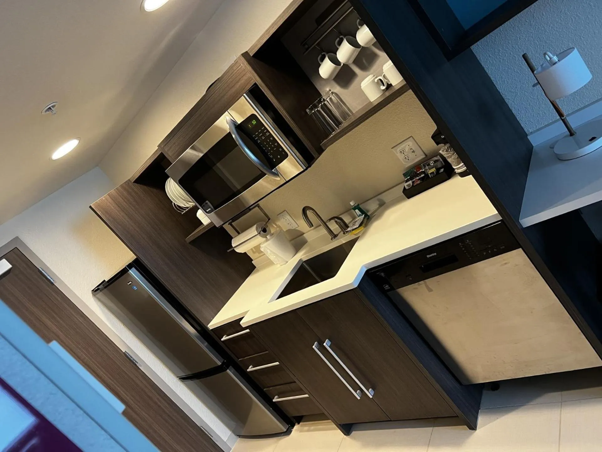 Kitchen or kitchenette in Home2 Suites By Hilton Hinesville