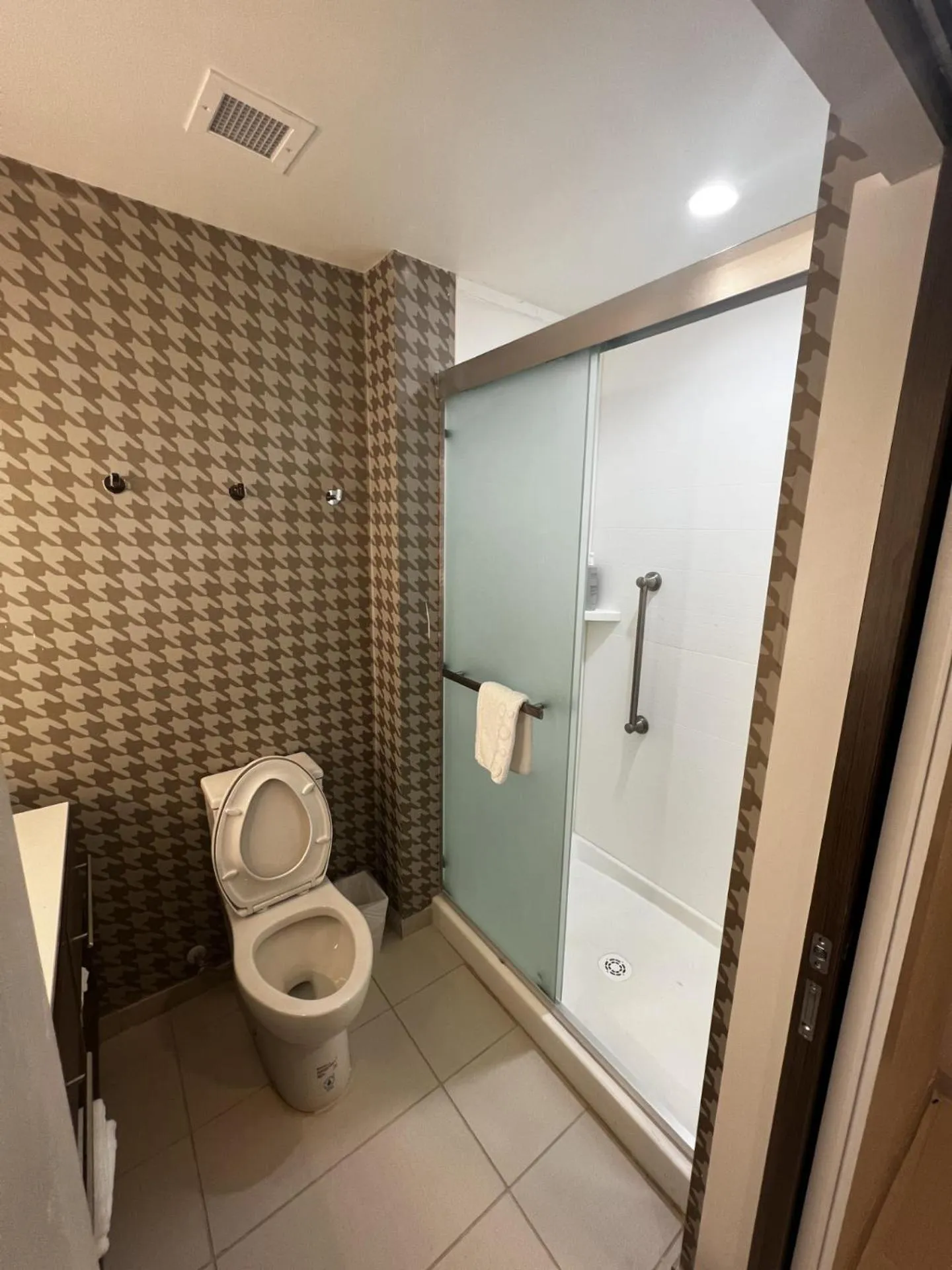 Shower in Home2 Suites By Hilton Hinesville