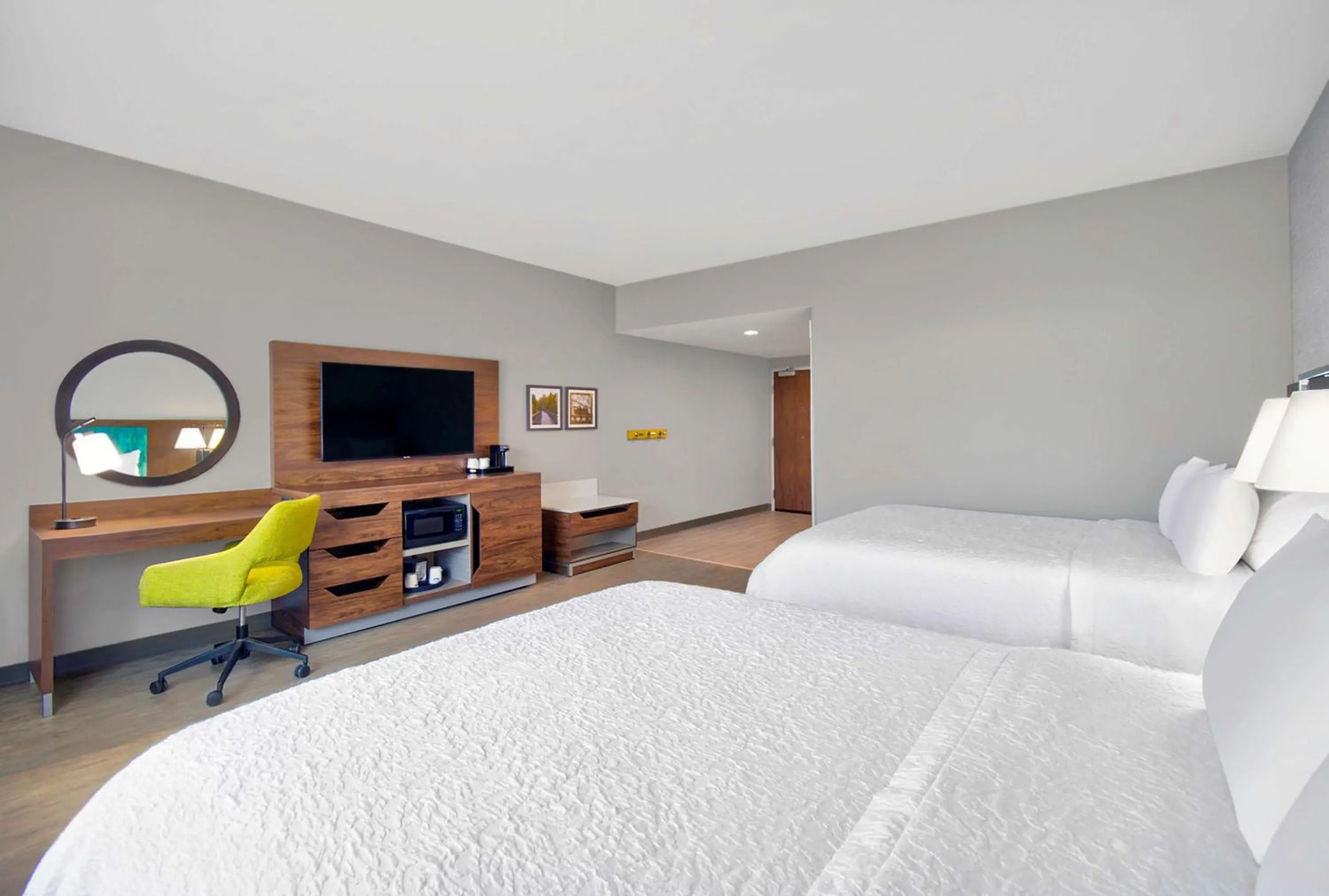 Bedroom, Bed in Hampton Inn Abingdon, Va