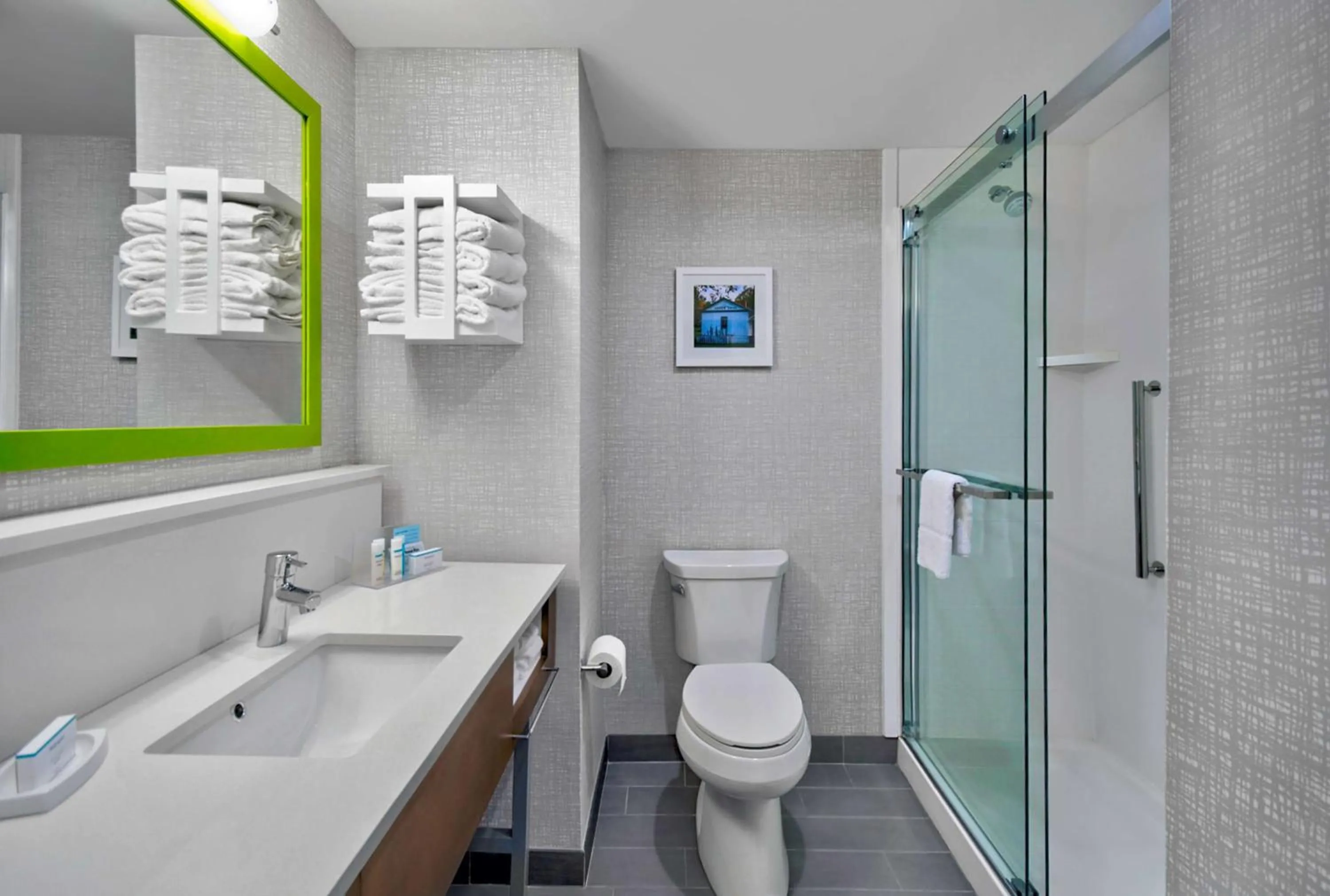 Bathroom in Hampton Inn Abingdon, Va