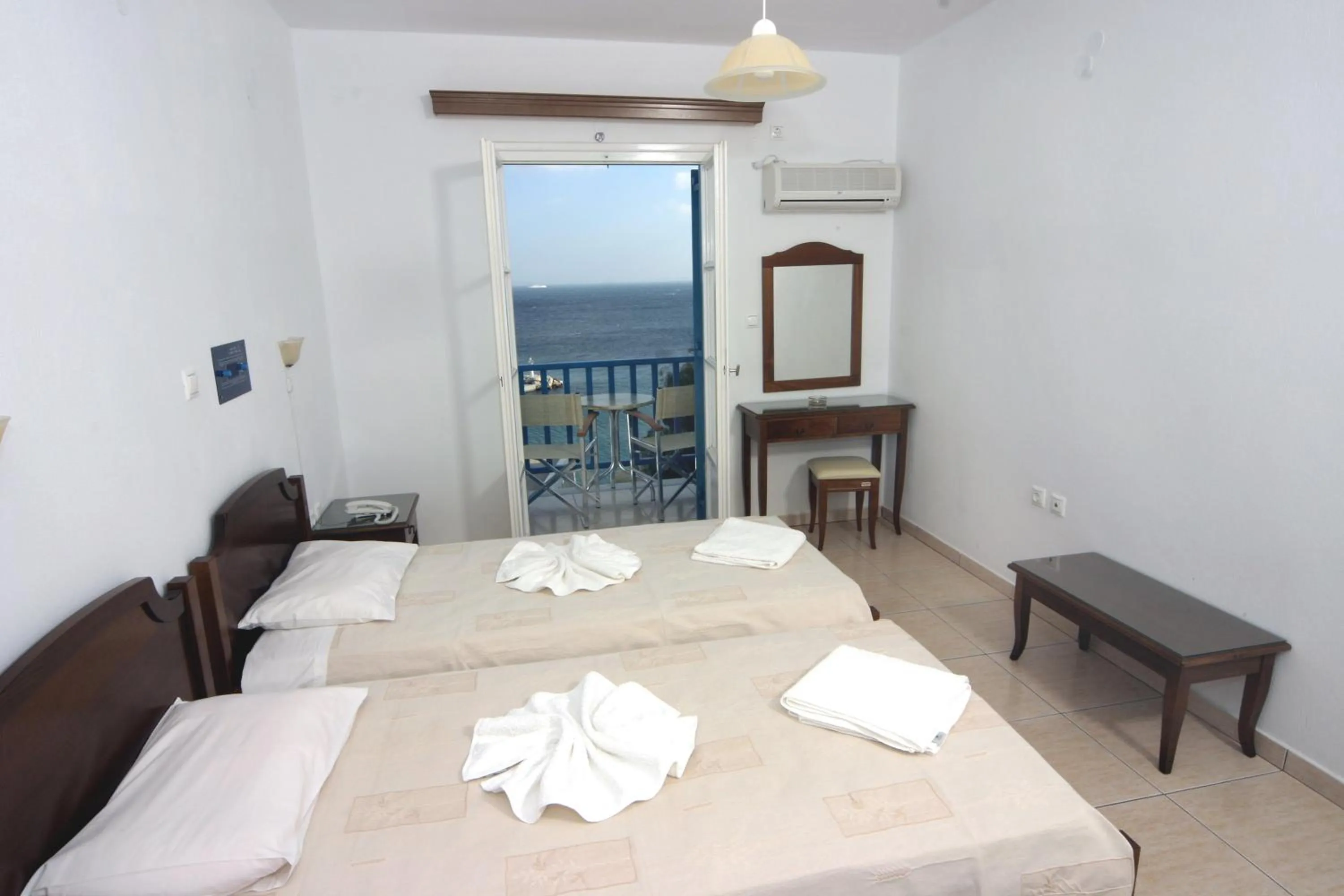 Photo of the whole room in Arkas Inn