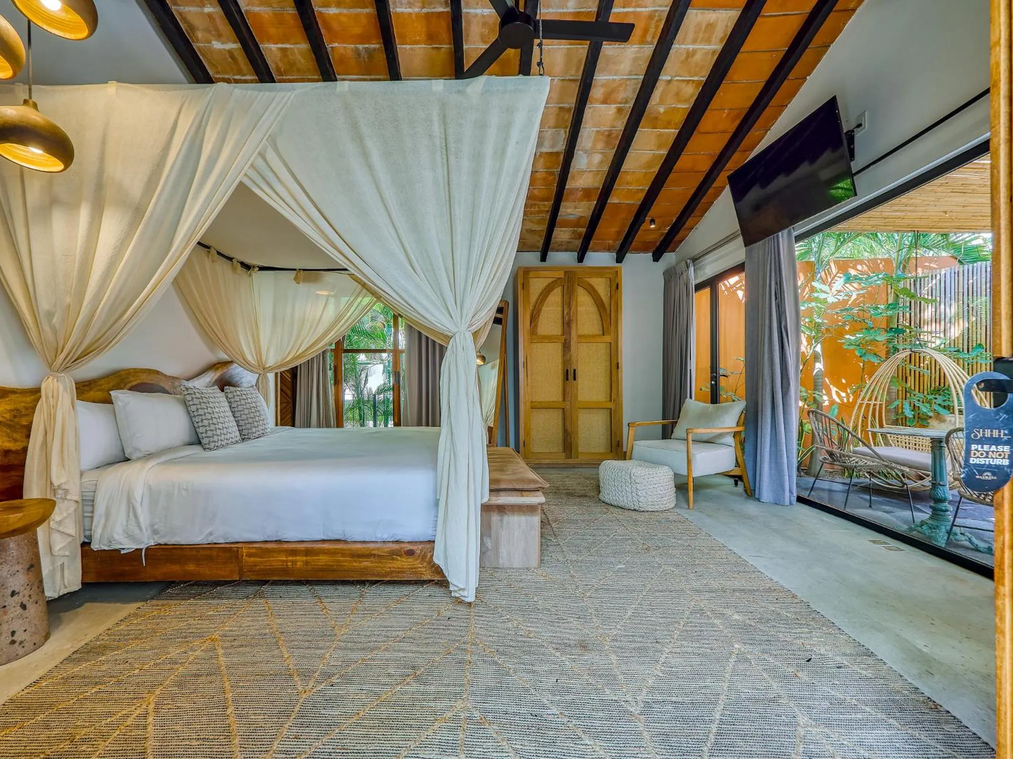 Photo of the whole room, Bed in Maxwell Residences at Indah