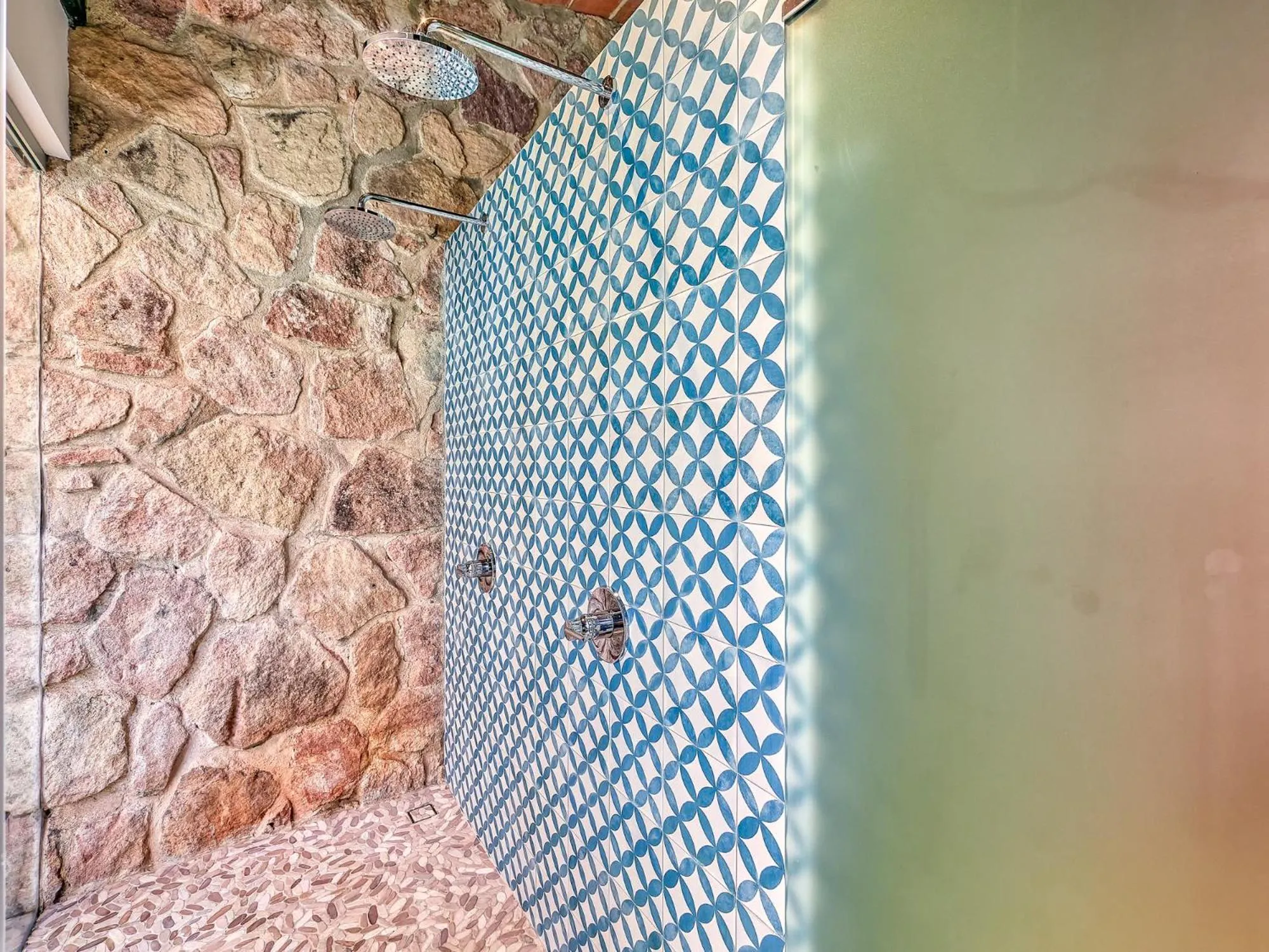 Shower in Maxwell Residences at Indah