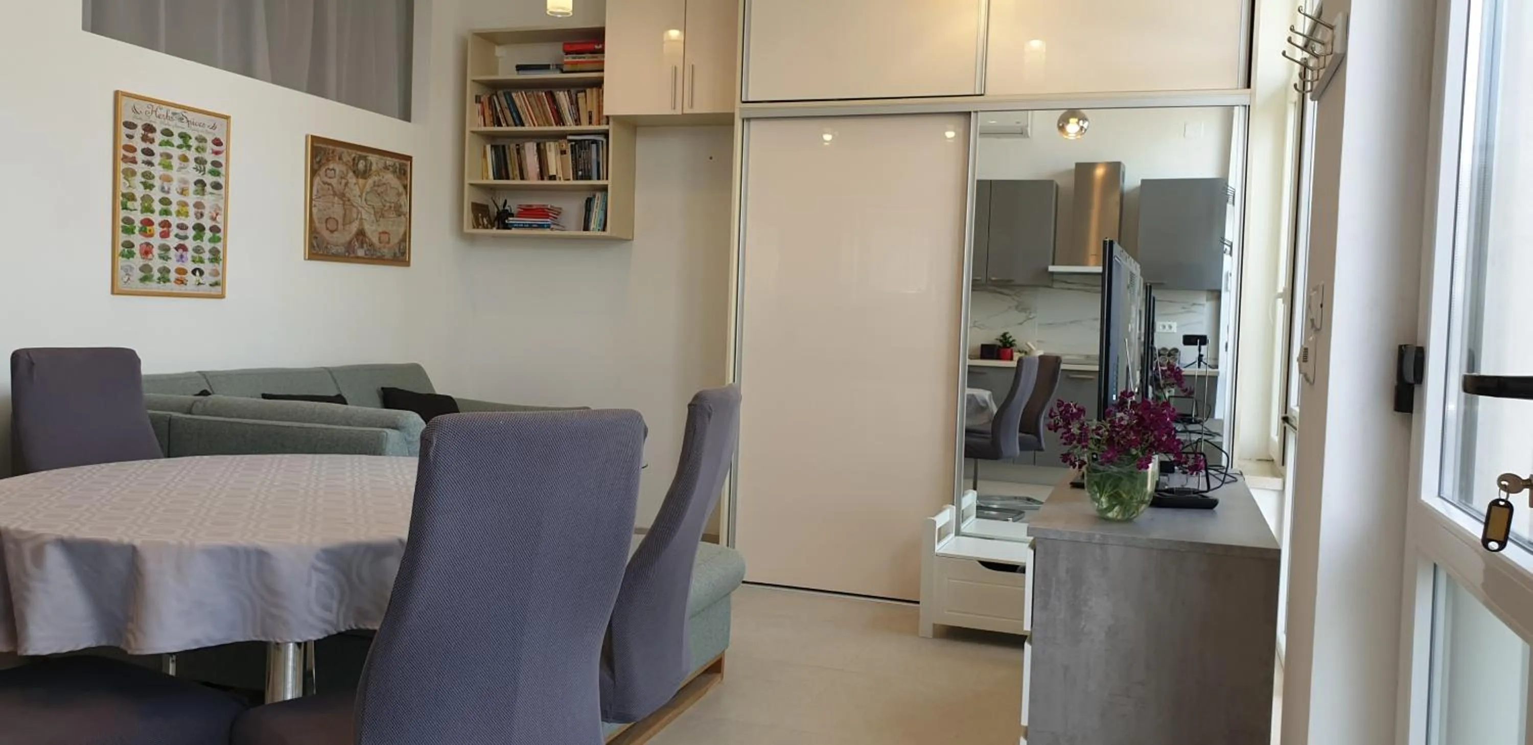 Dining area in Villa Wind Apartments