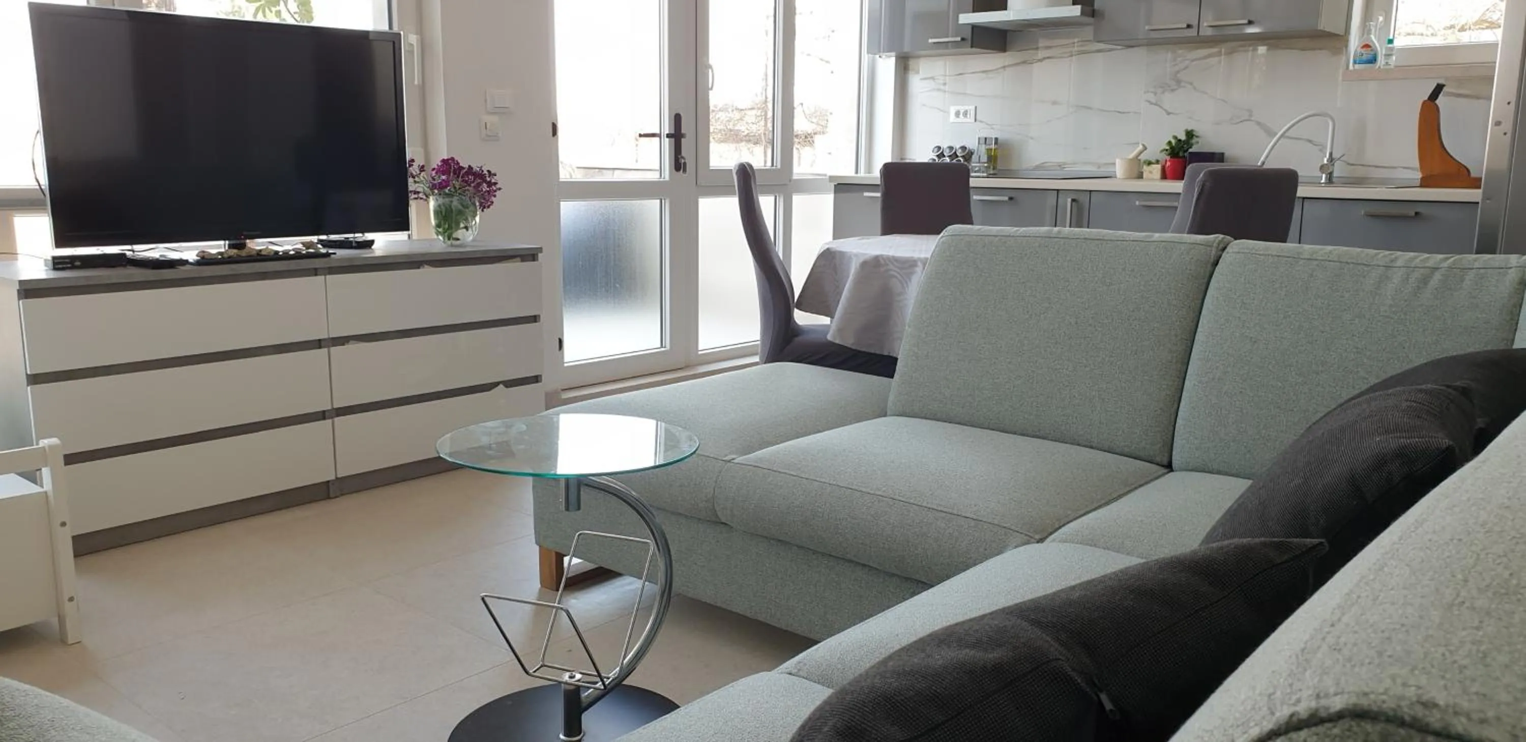 TV and multimedia in Villa Wind Apartments