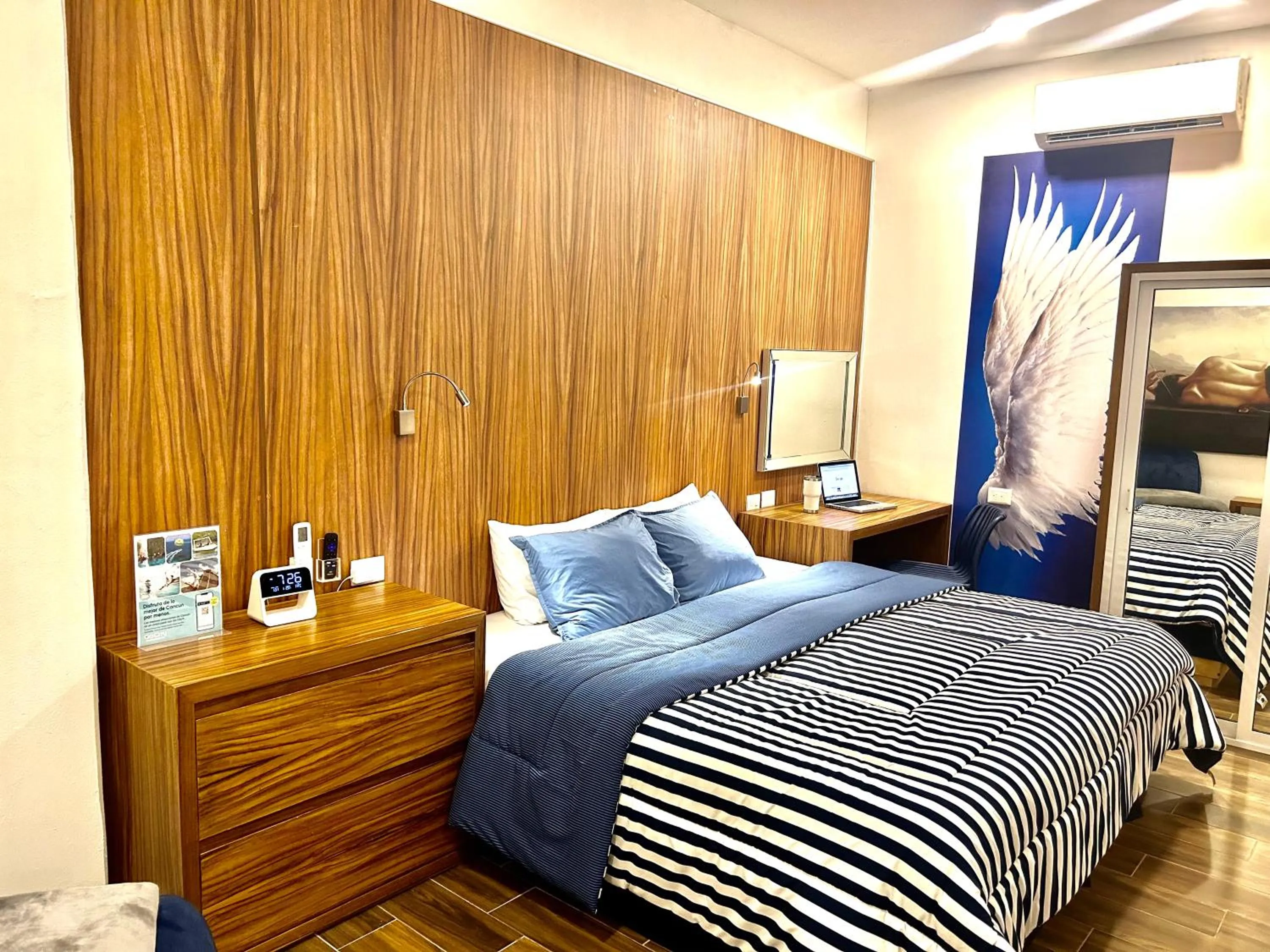 Bedroom, Bed in Sky Inn Hotel - Cancun