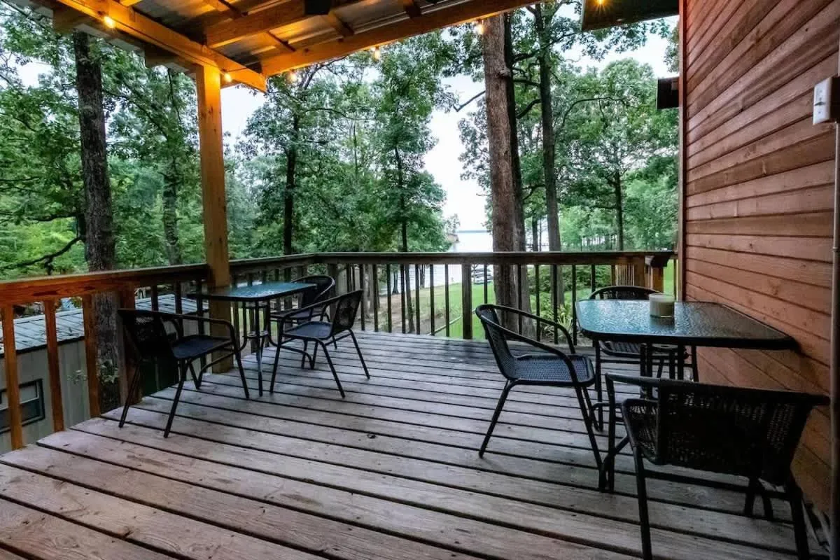 Lakefront 3BR with Bunkhouse and Kayaks, Rowboat Included