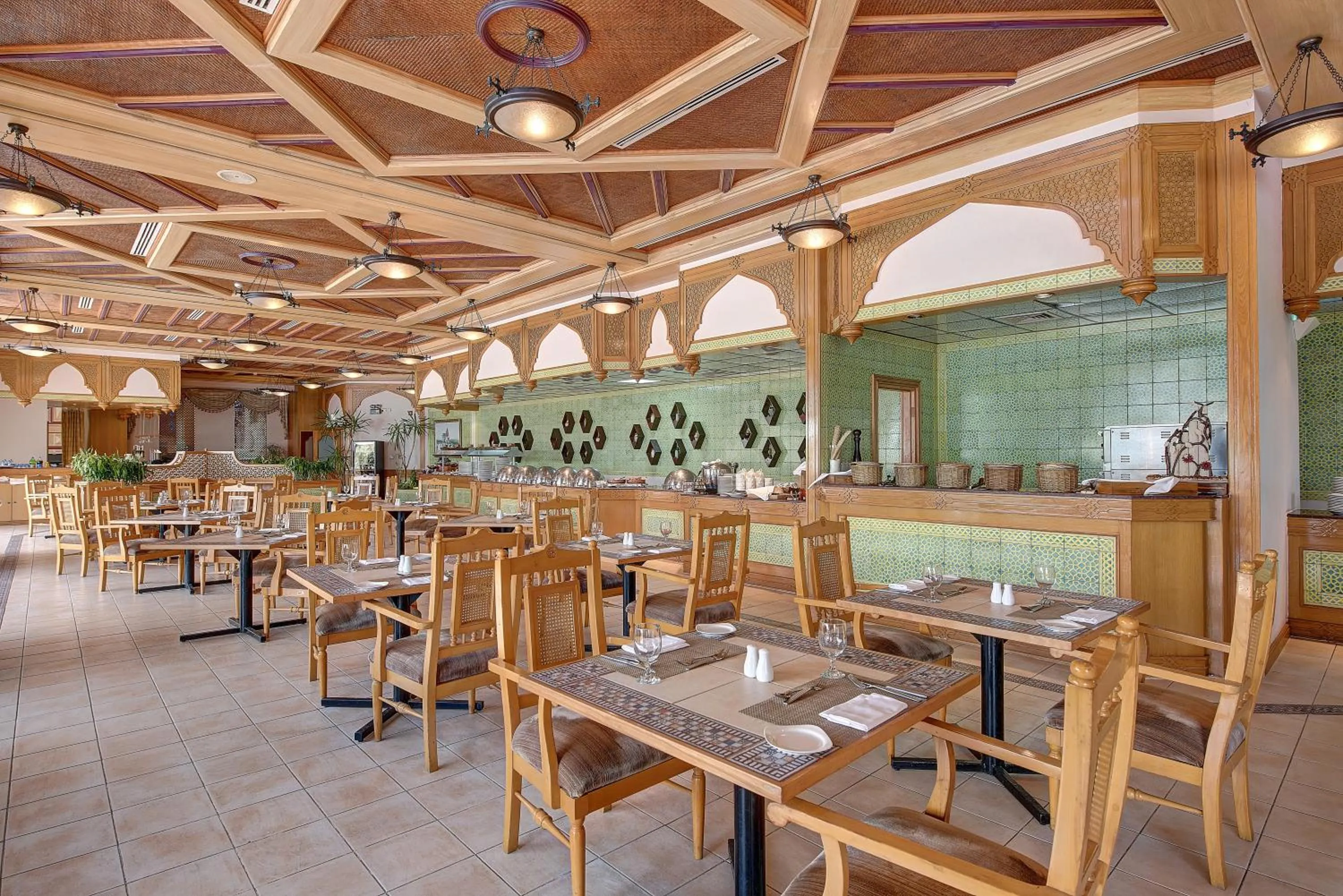 Restaurant/places to eat in Crowne Plaza Resort Salalah by IHG
