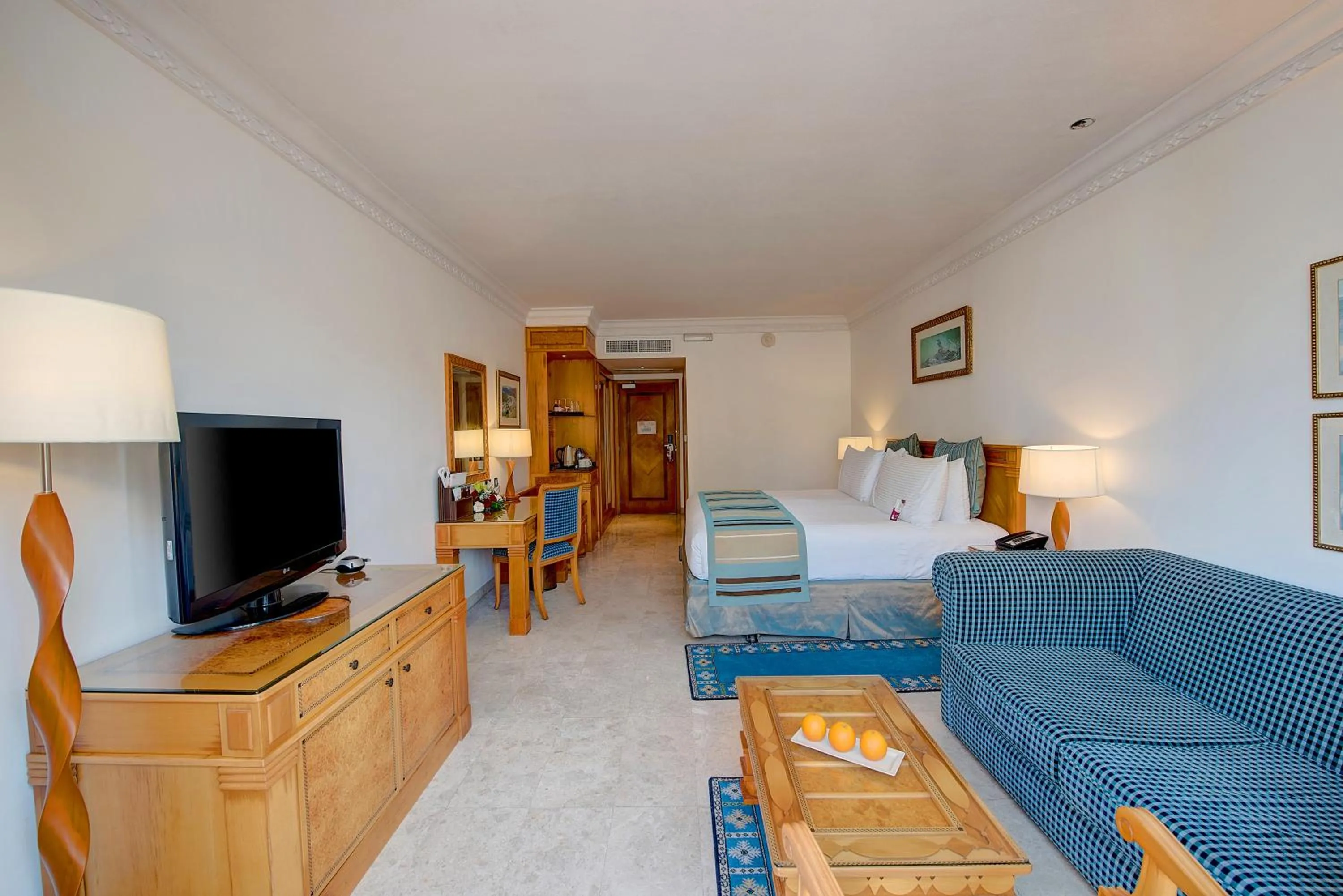 Photo of the whole room, Bed in Crowne Plaza Resort Salalah by IHG