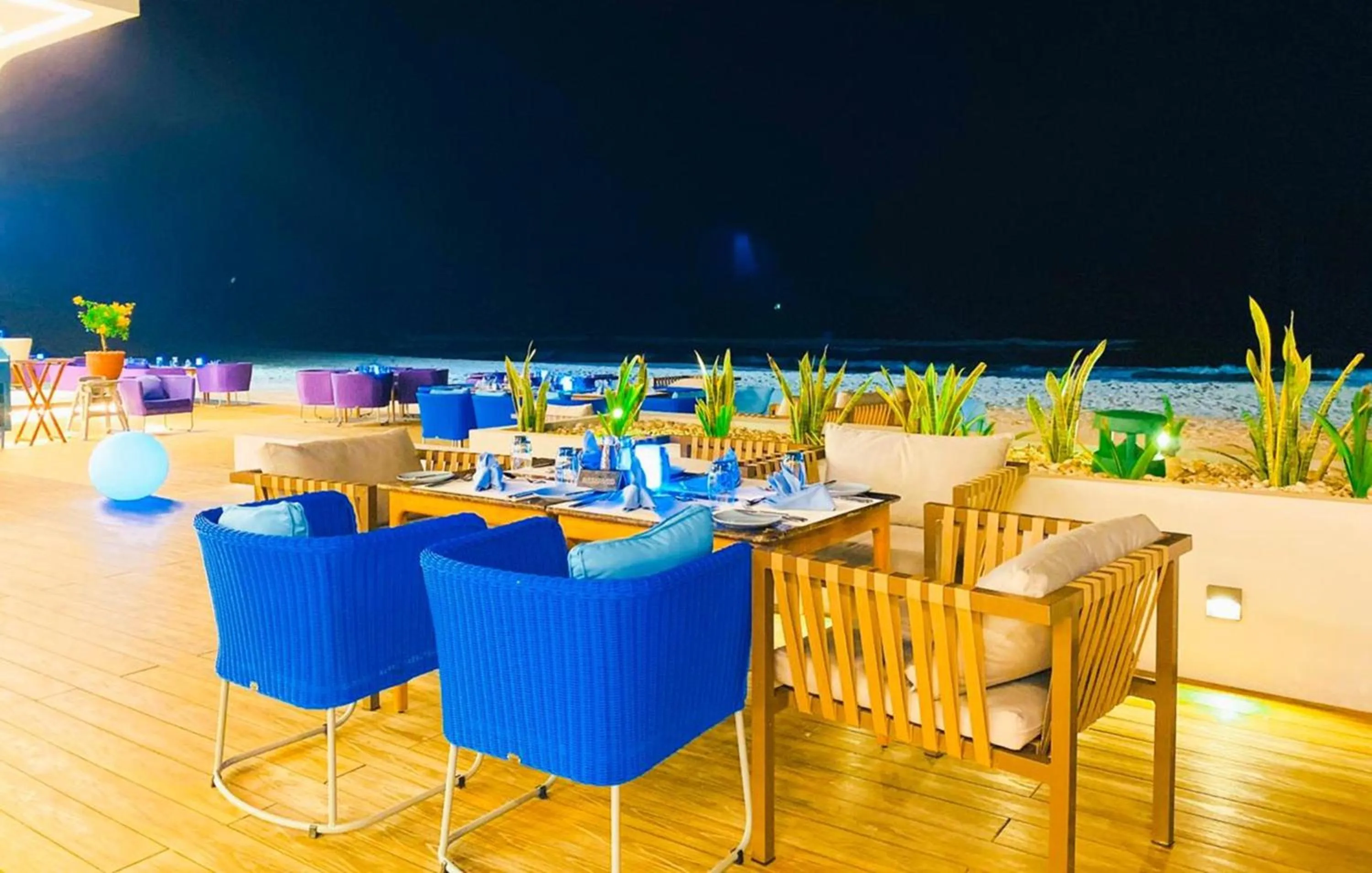 Restaurant/places to eat in Crowne Plaza Resort Salalah by IHG