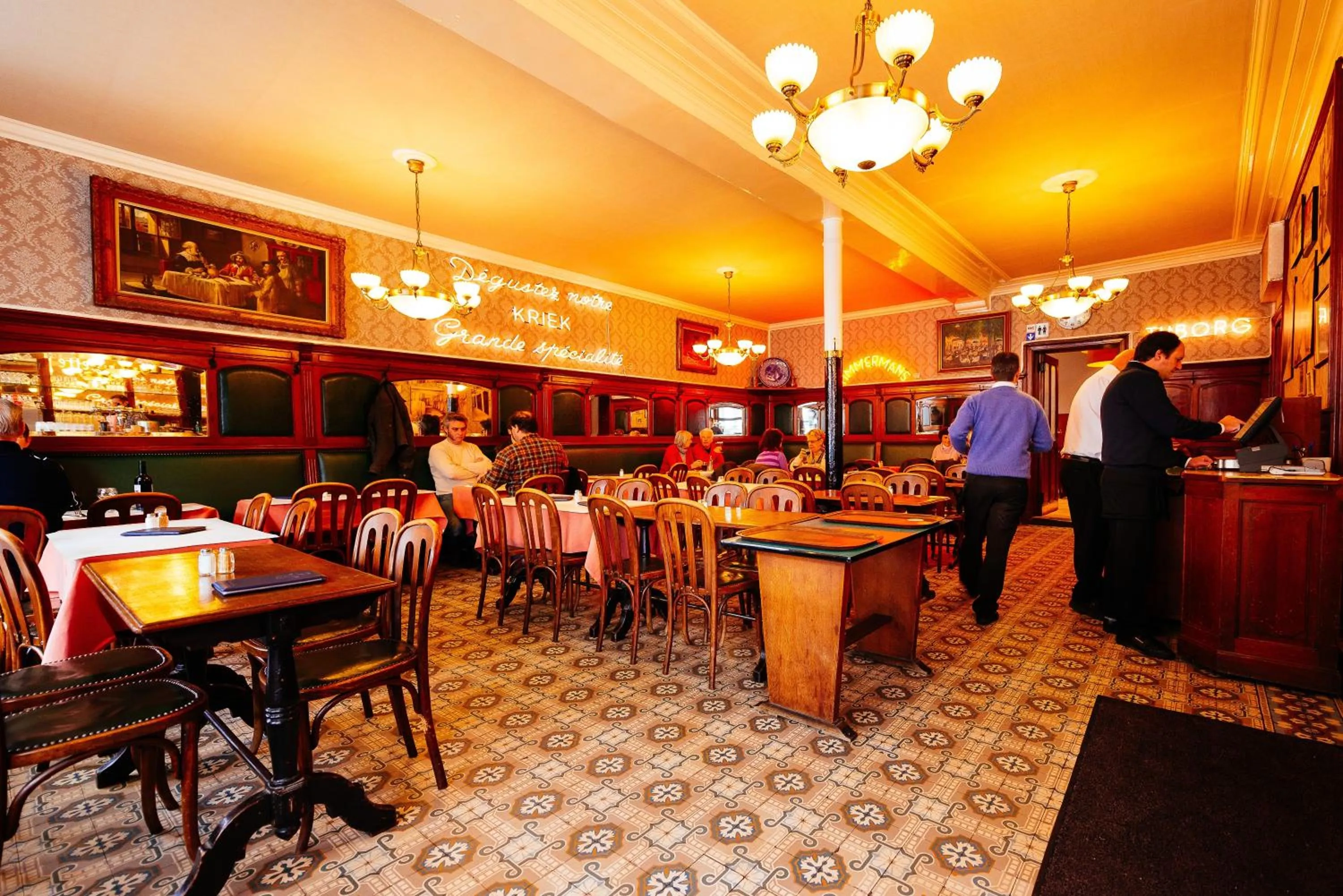 Restaurant/places to eat in Hotel Soret