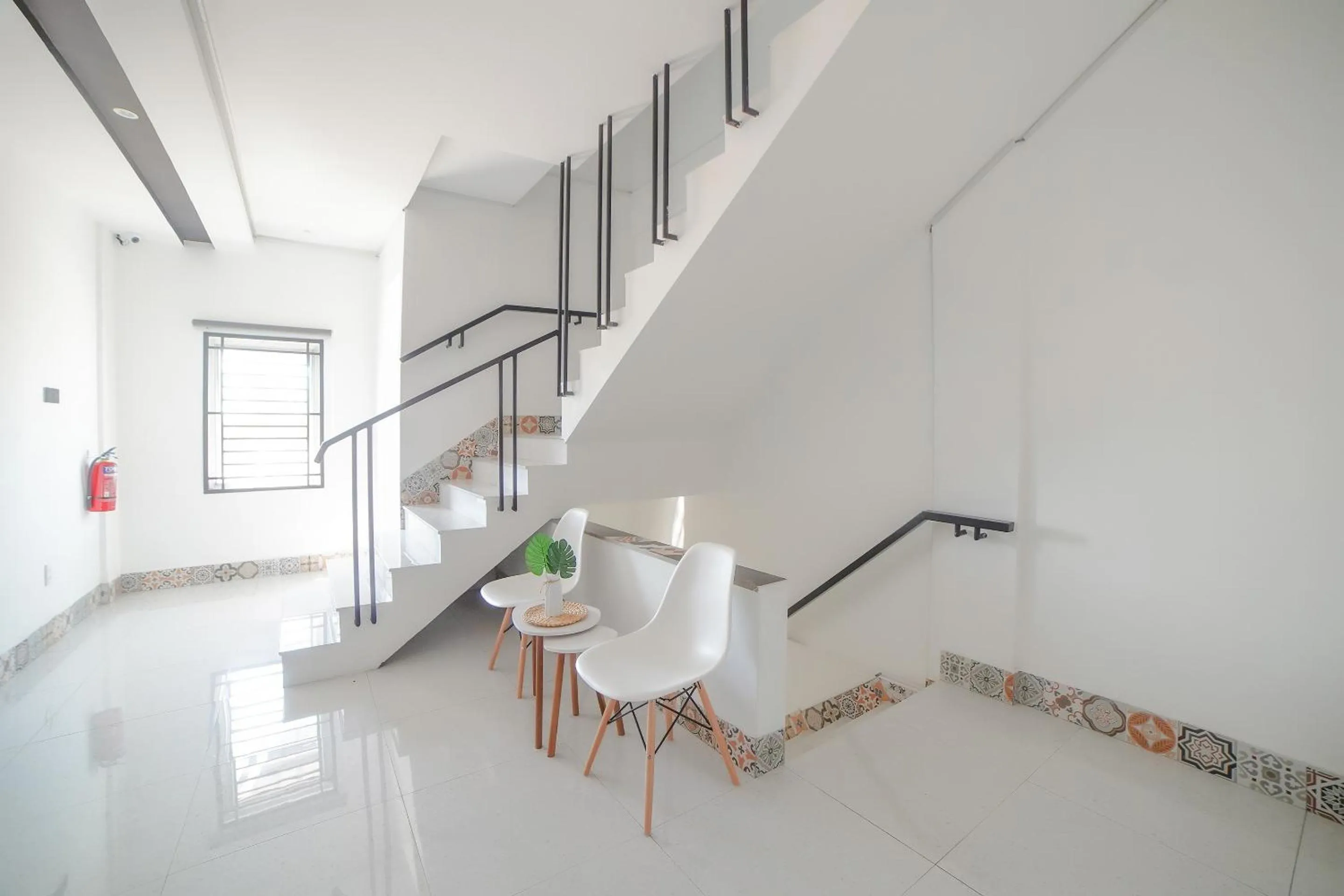 Lobby or reception in Capital O 90447 Kardopa Hotel Megapark