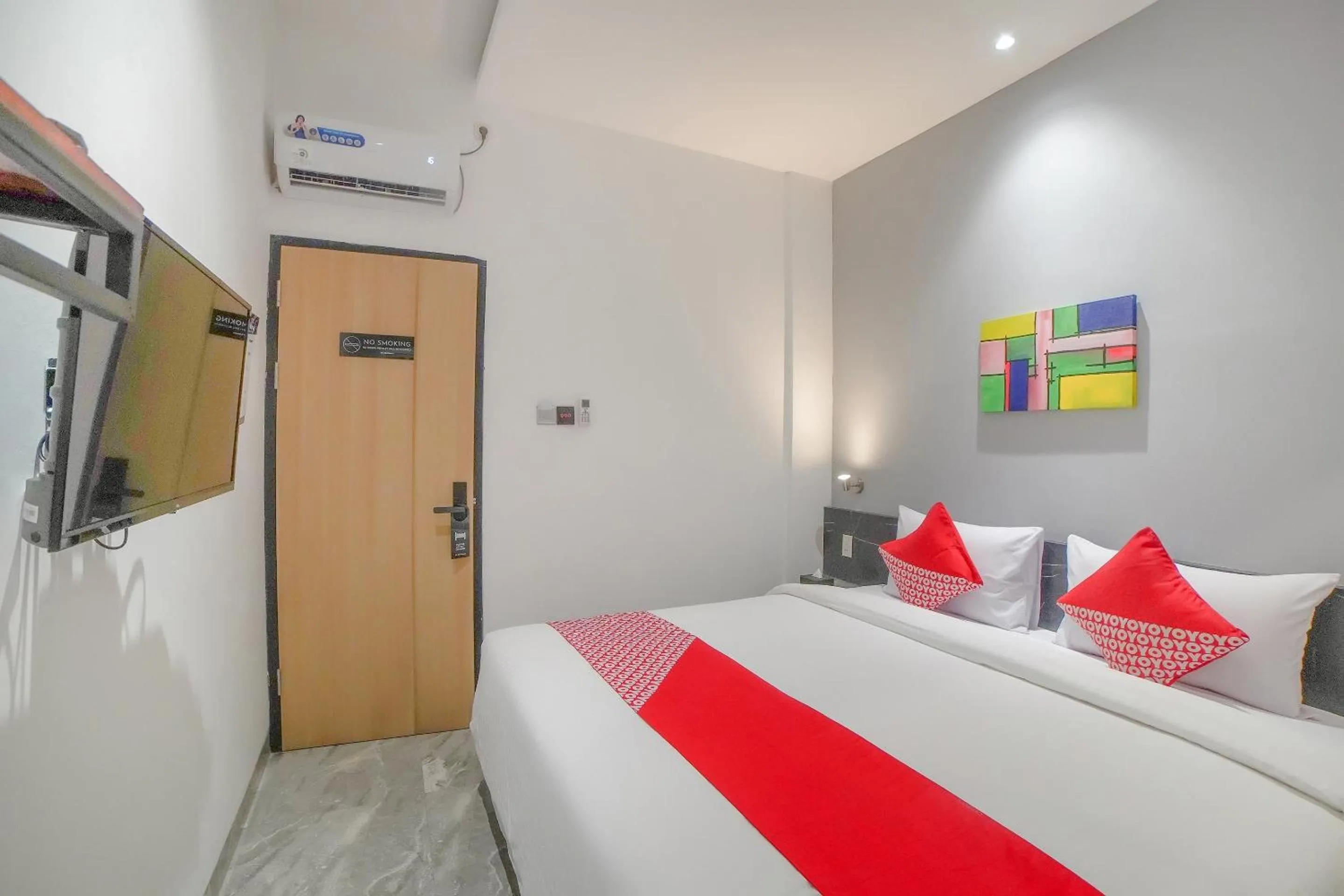 Bedroom, Bed in Capital O 90447 Kardopa Hotel Megapark