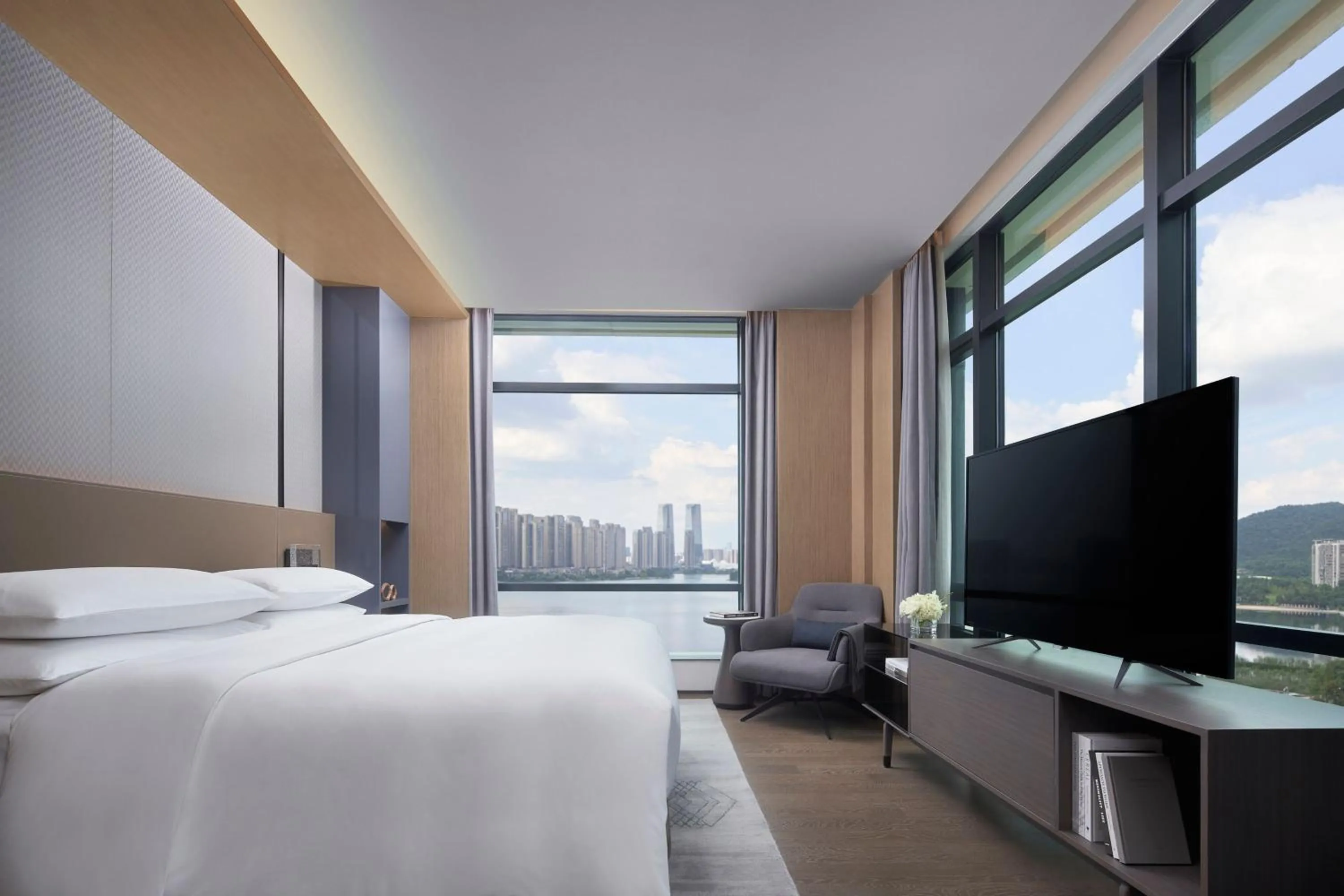 Bedroom, Bed in The Meixi Lake, Changsha Marriott Executive Apartments