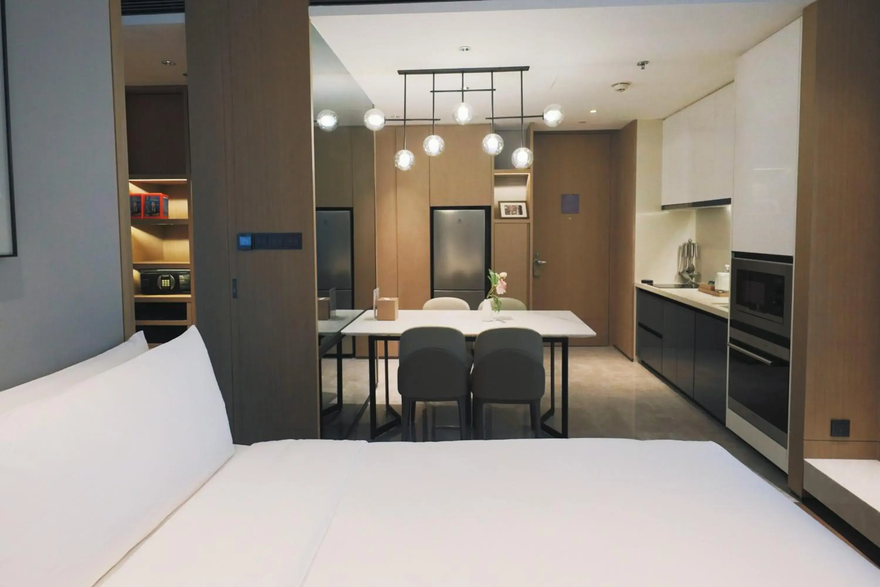 One-Bedroom Suite with Two King Beds and City View in The Meixi Lake, Changsha Marriott Executive Apartments One-Bedroom Suite with Two King Beds and City View in The Meixi Lake, Changsha Marriott Executive Apartments