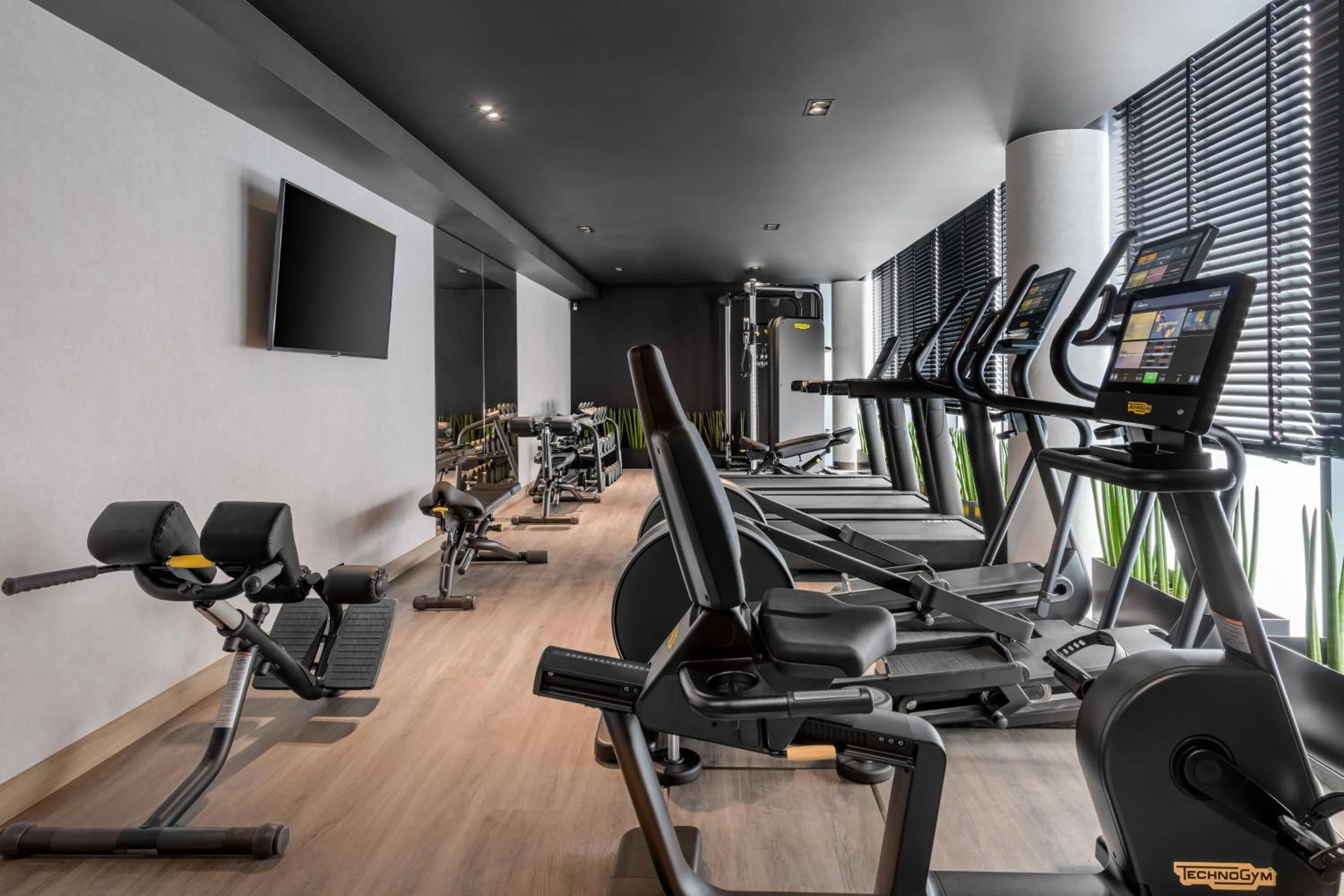 Fitness centre/facilities in AC Hotel by Marriott Krakow