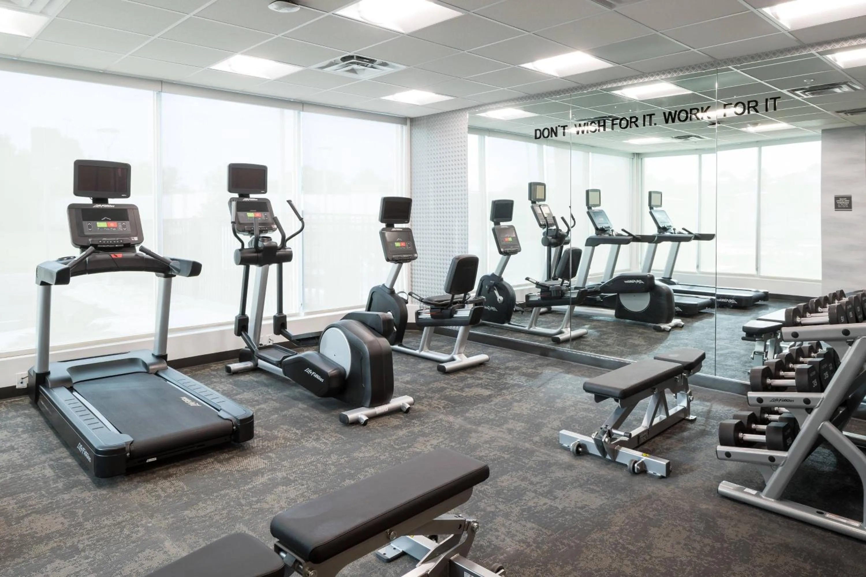 Fitness centre/facilities in Fairfield by Marriott Inn & Suites Savannah I-95 North