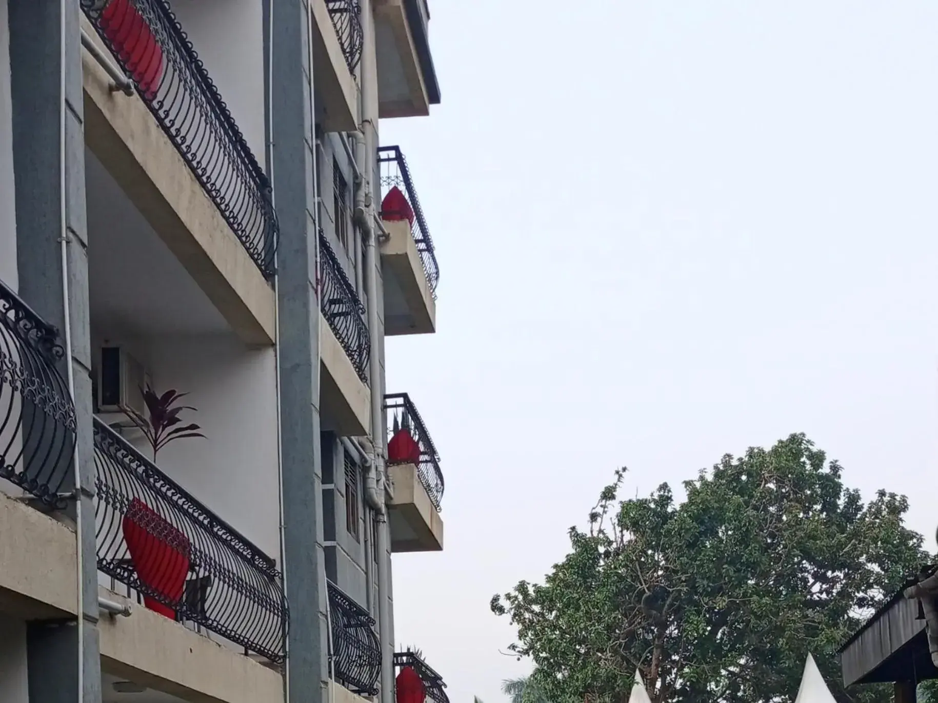 Deluxe Double Room with Balcony in Frontiers Hotel & Conference Entebbe Deluxe Double Room with Balcony in Frontiers Hotel & Conference Entebbe