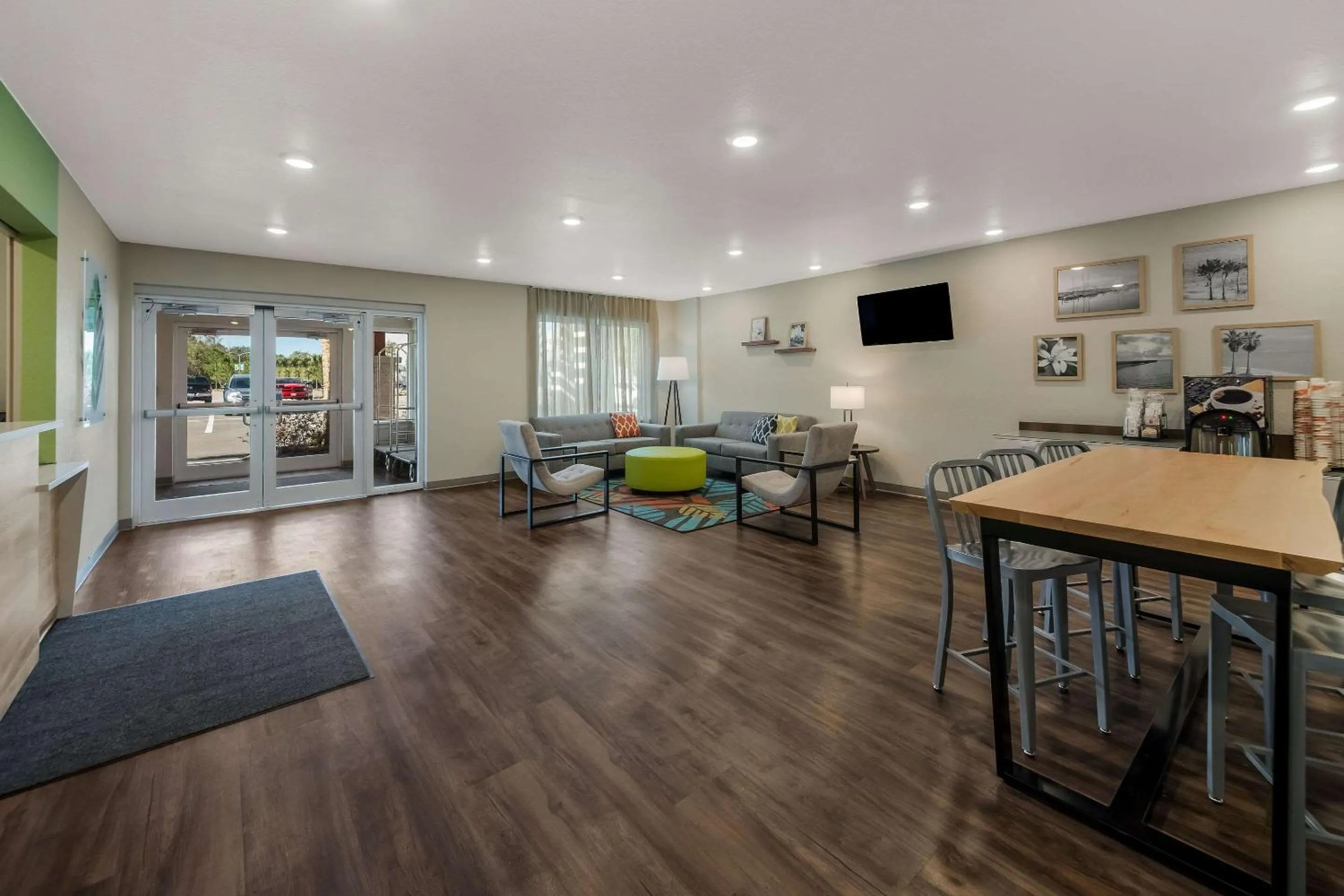 Lobby or reception in WoodSpring Suites Wesley Chapel-Tampa