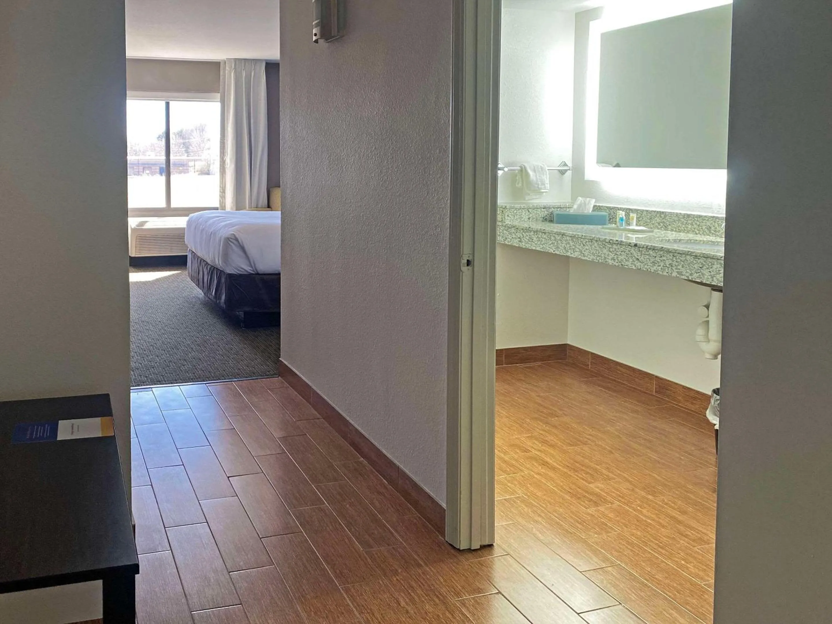 Bedroom, Bed in Comfort Inn Conover-Hickory