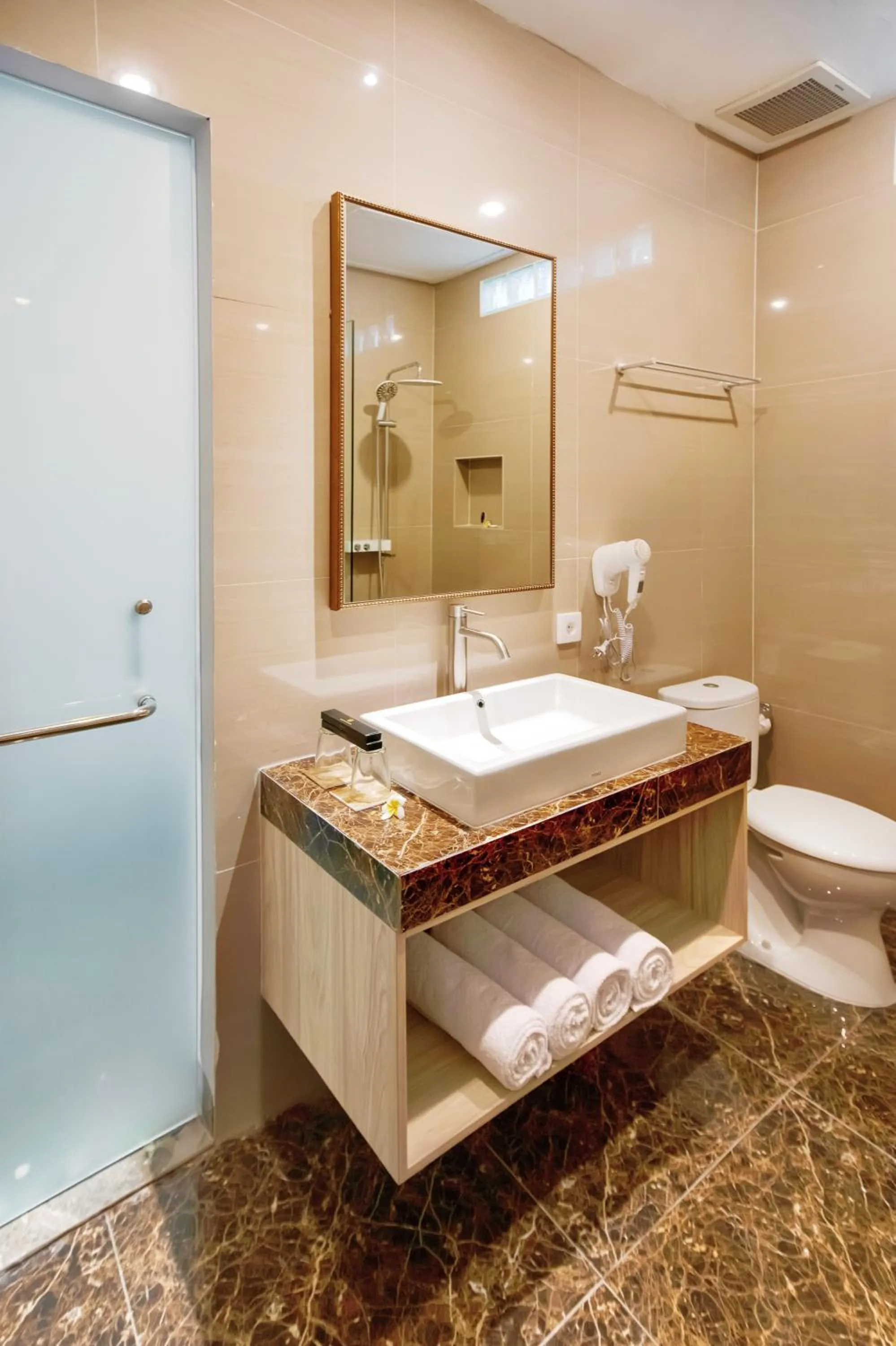 Toilet in Graha Socio Hotel Nusa Dua Bali