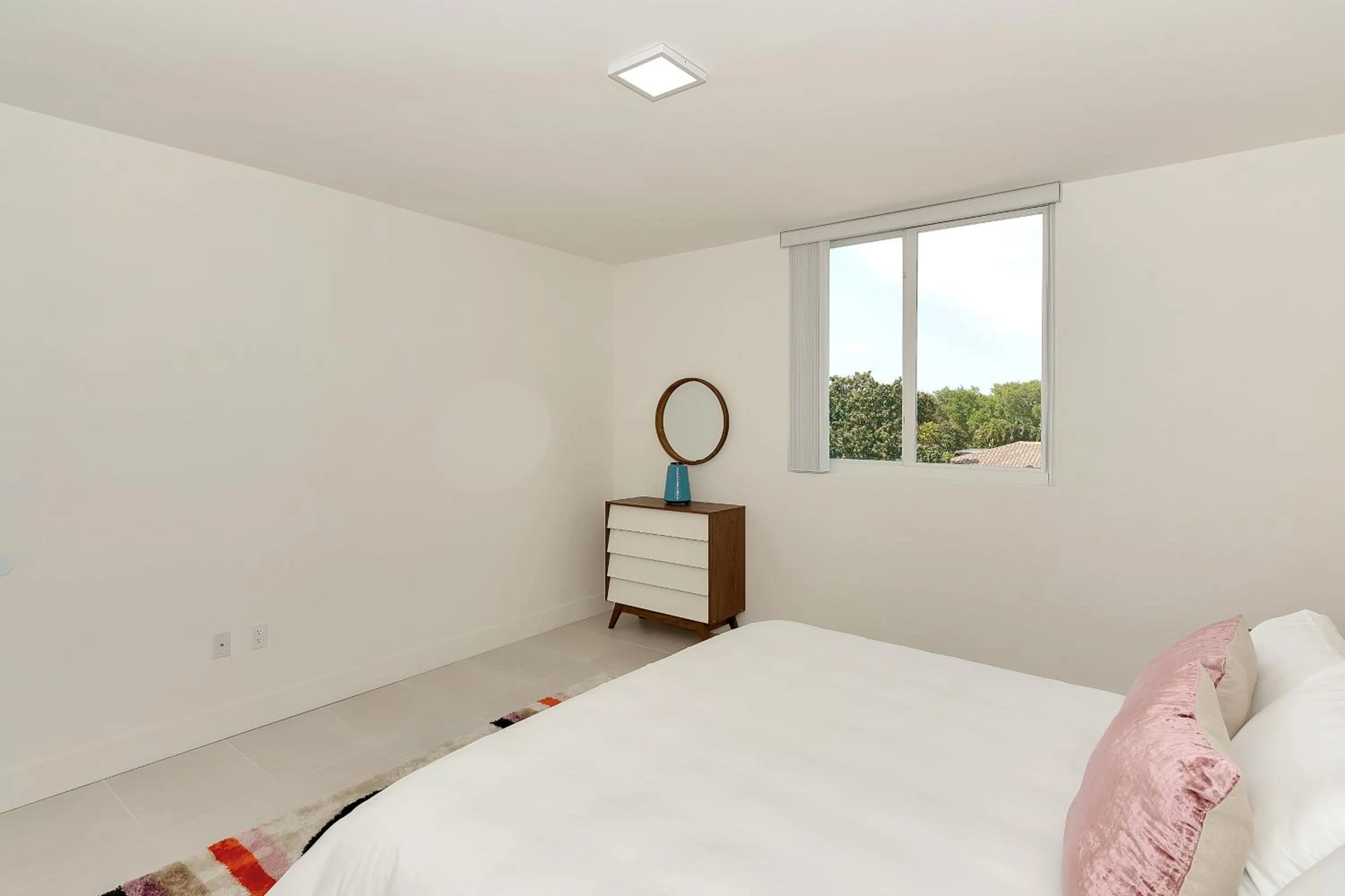 Bedroom, Bed in Roami at Grove 27