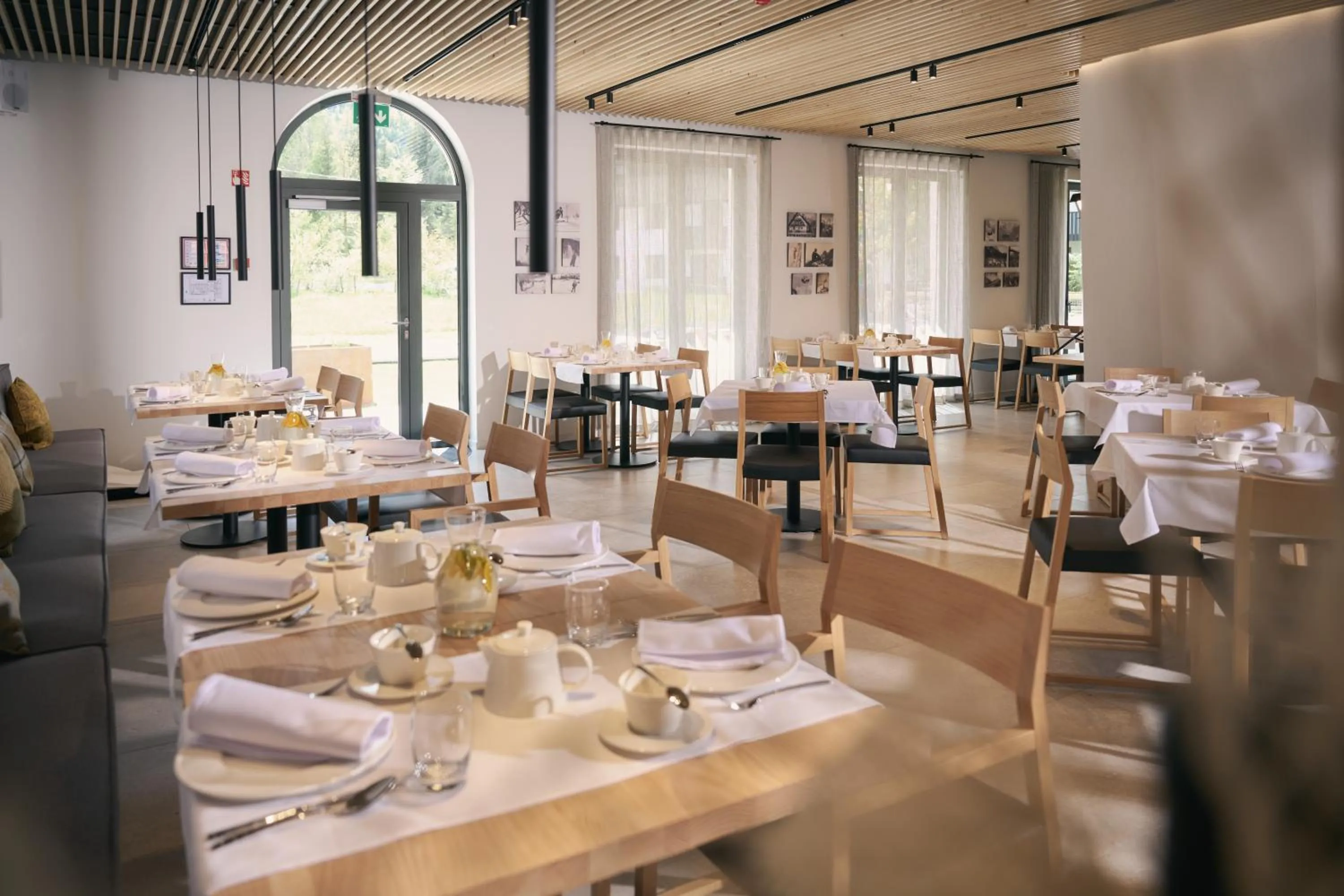 Restaurant/places to eat in Triangel Boutique Hotel