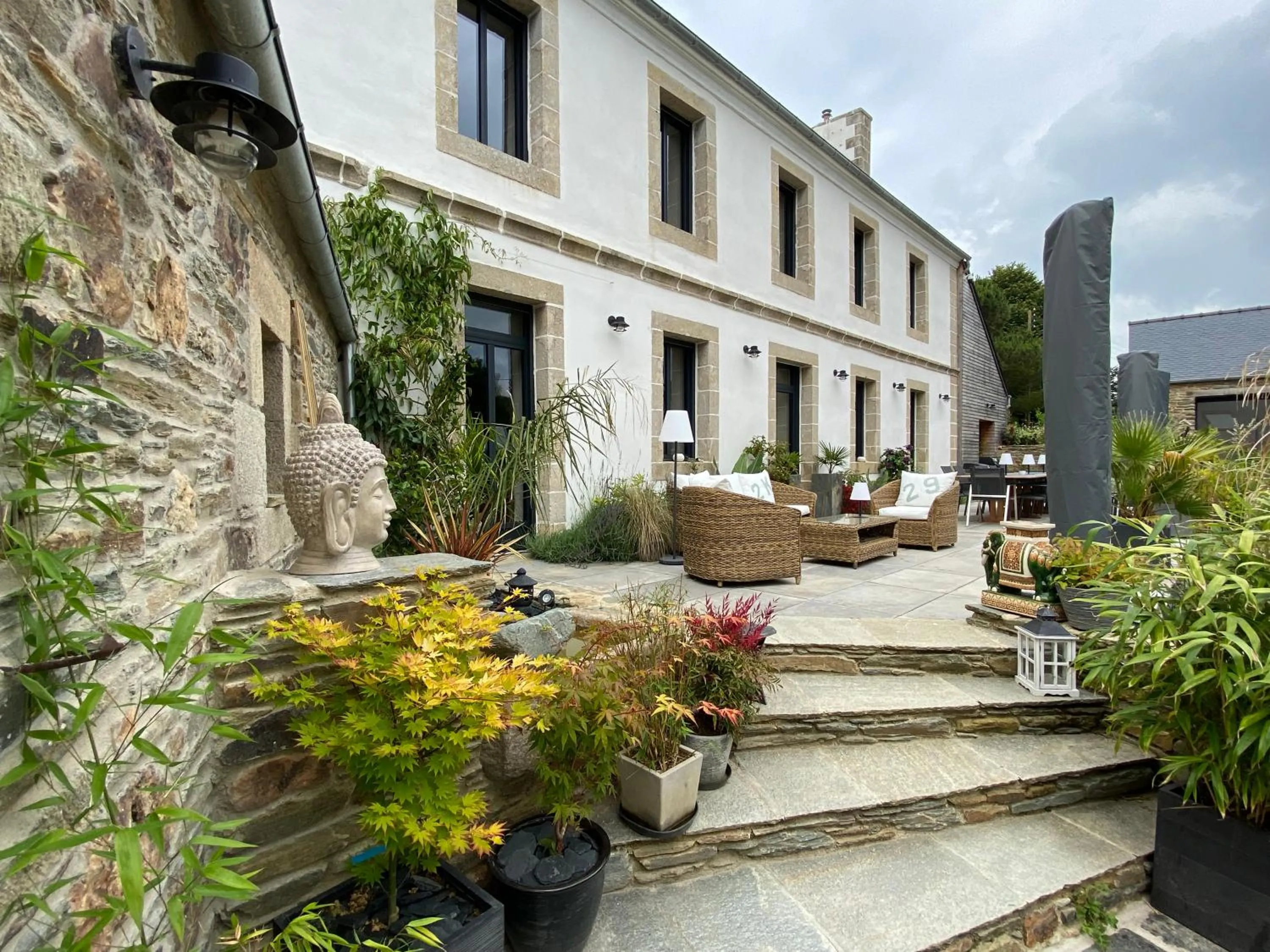 Property building in L’ARDOISIÈRE, maison d’hôtes et d’amis