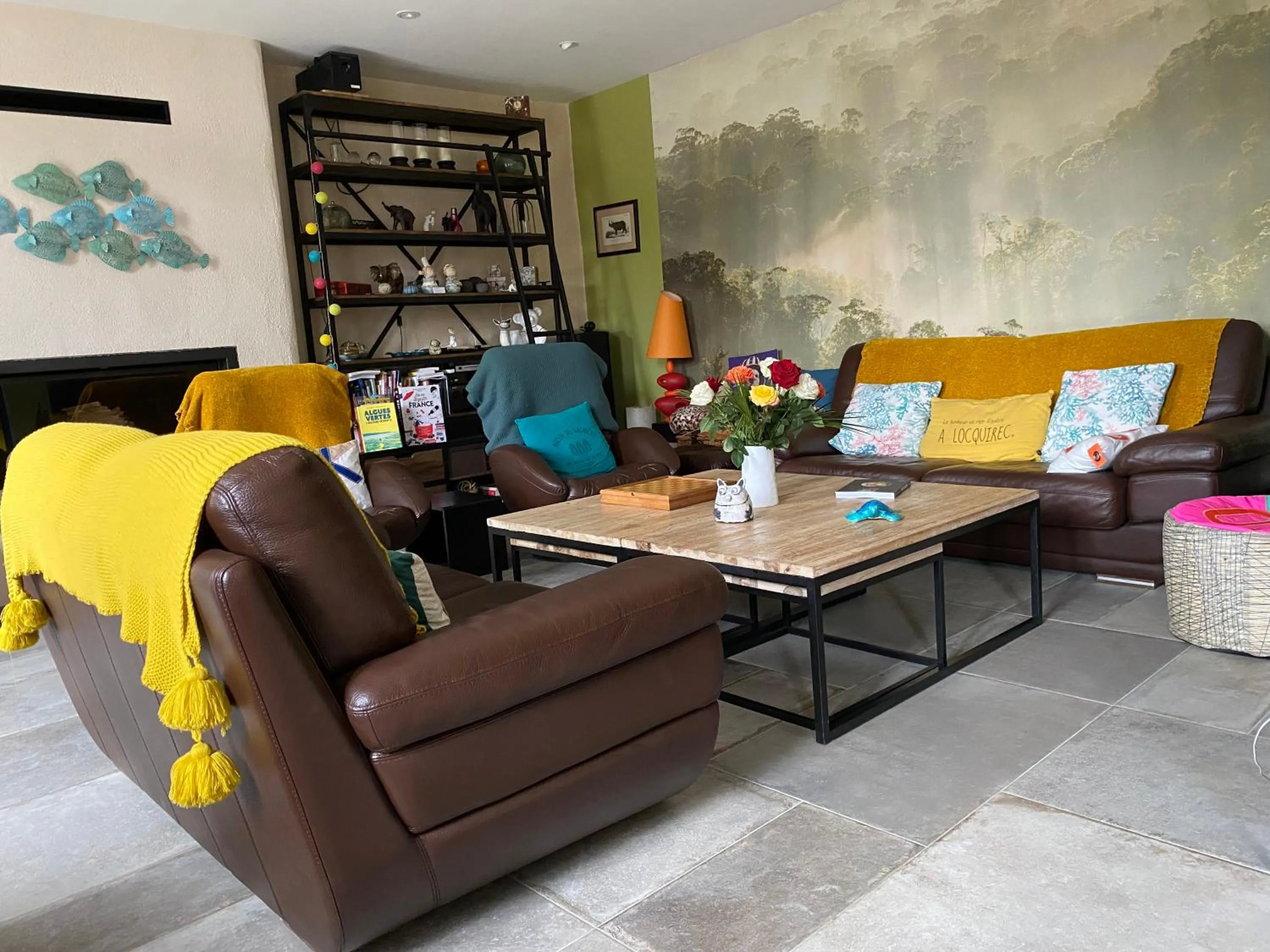 Property building in L’ARDOISIÈRE, maison d’hôtes et d’amis