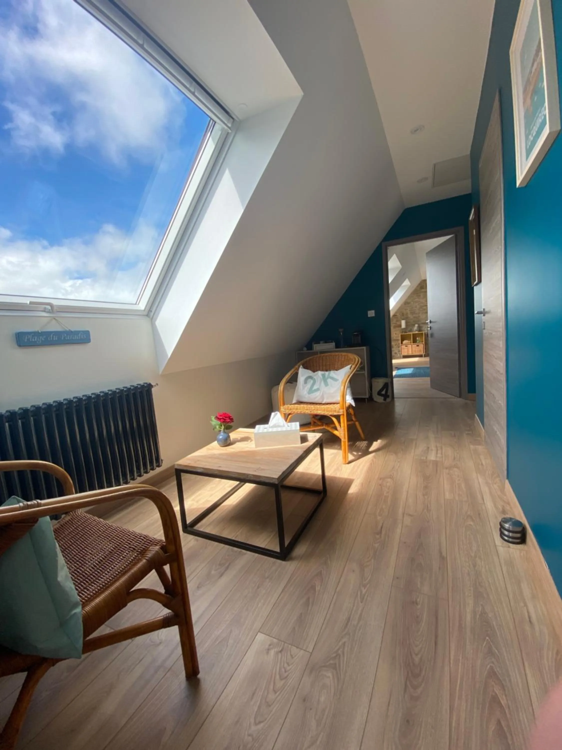 Photo of the whole room in L’ARDOISIÈRE, maison d’hôtes et d’amis