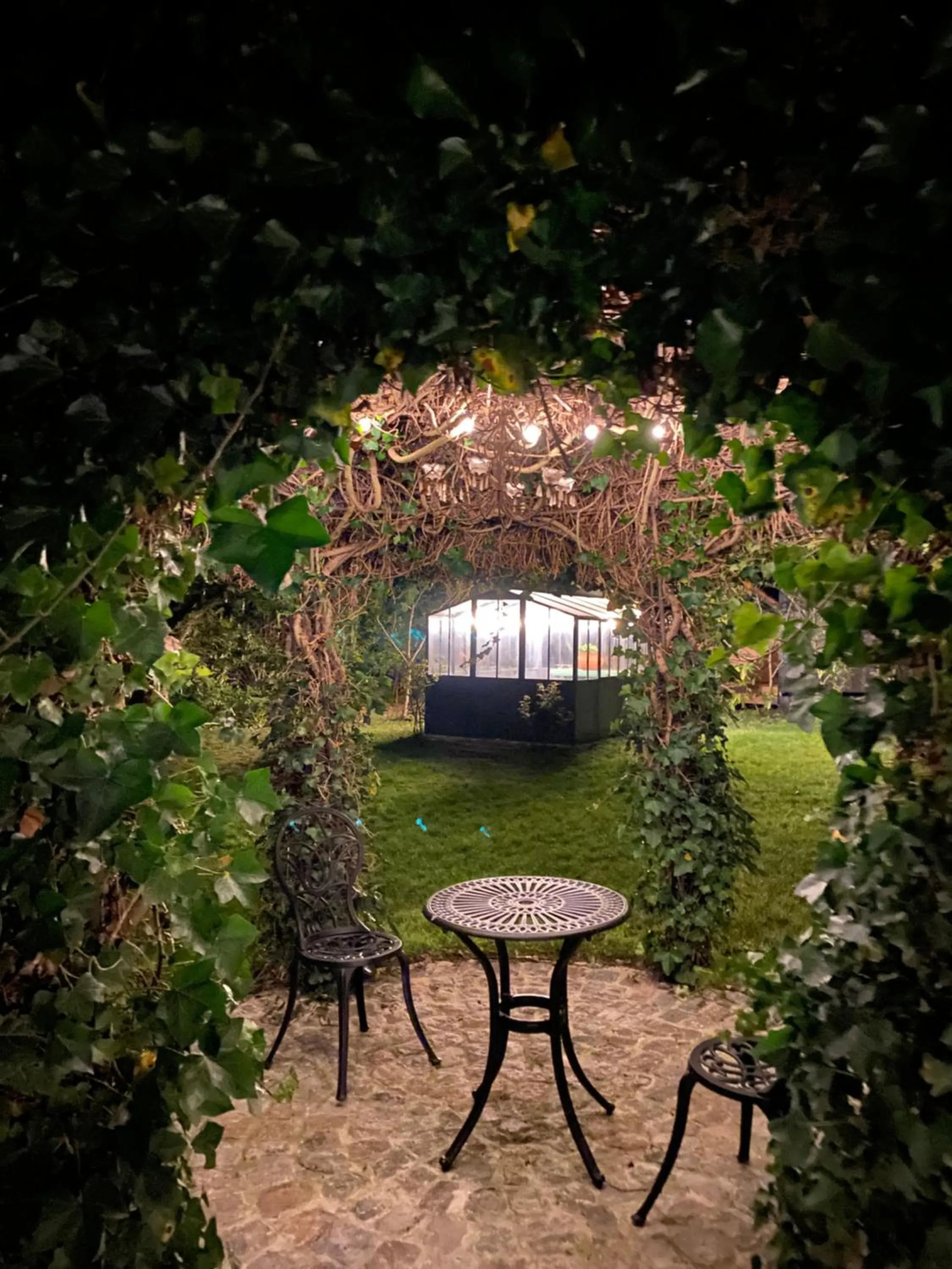 Garden in LA RÉSERVE DE L'AUBE - Hébergements insolites Luxe et Design