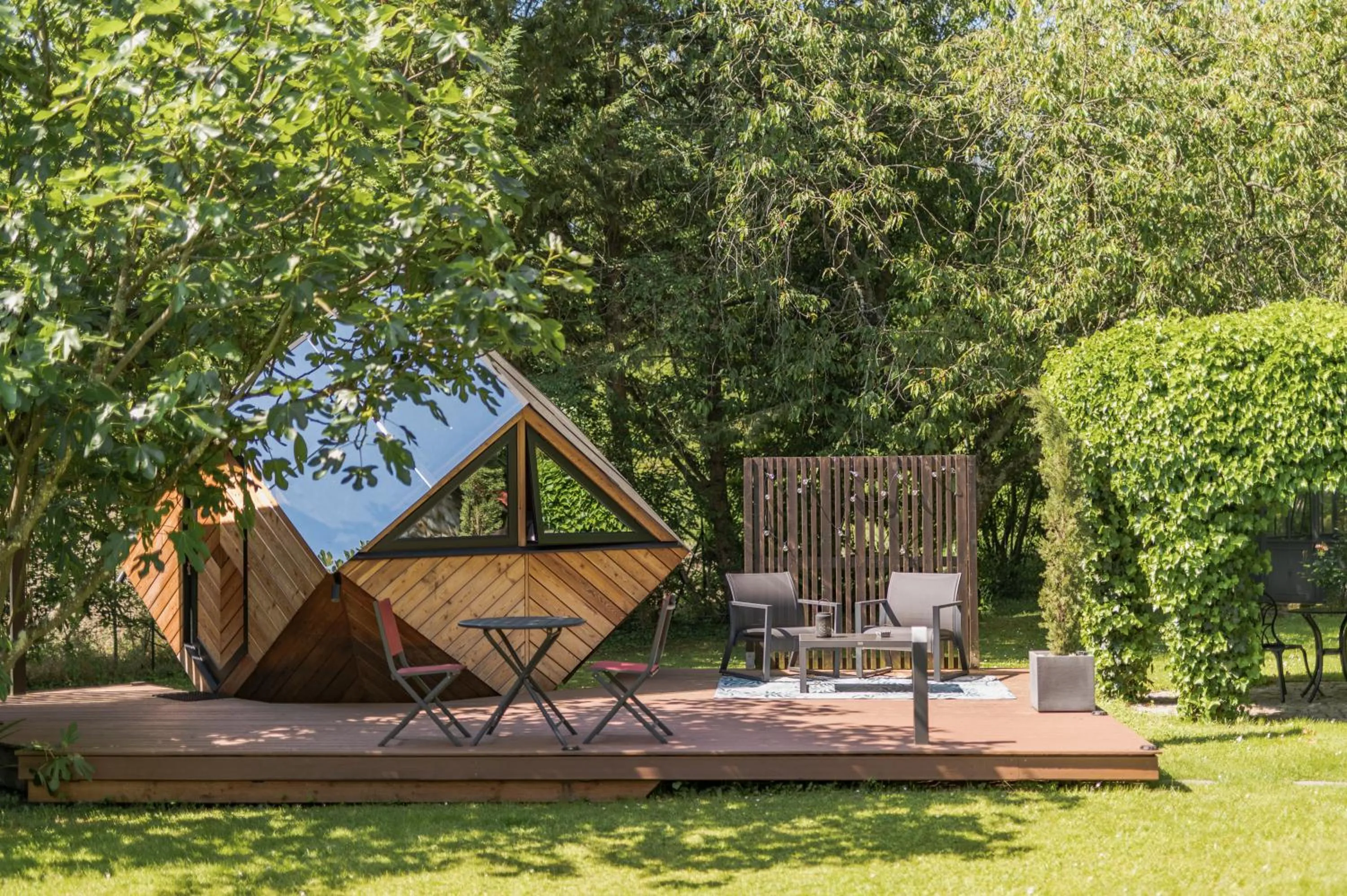 Property building in LA RÉSERVE DE L'AUBE - Hébergements insolites Luxe et Design