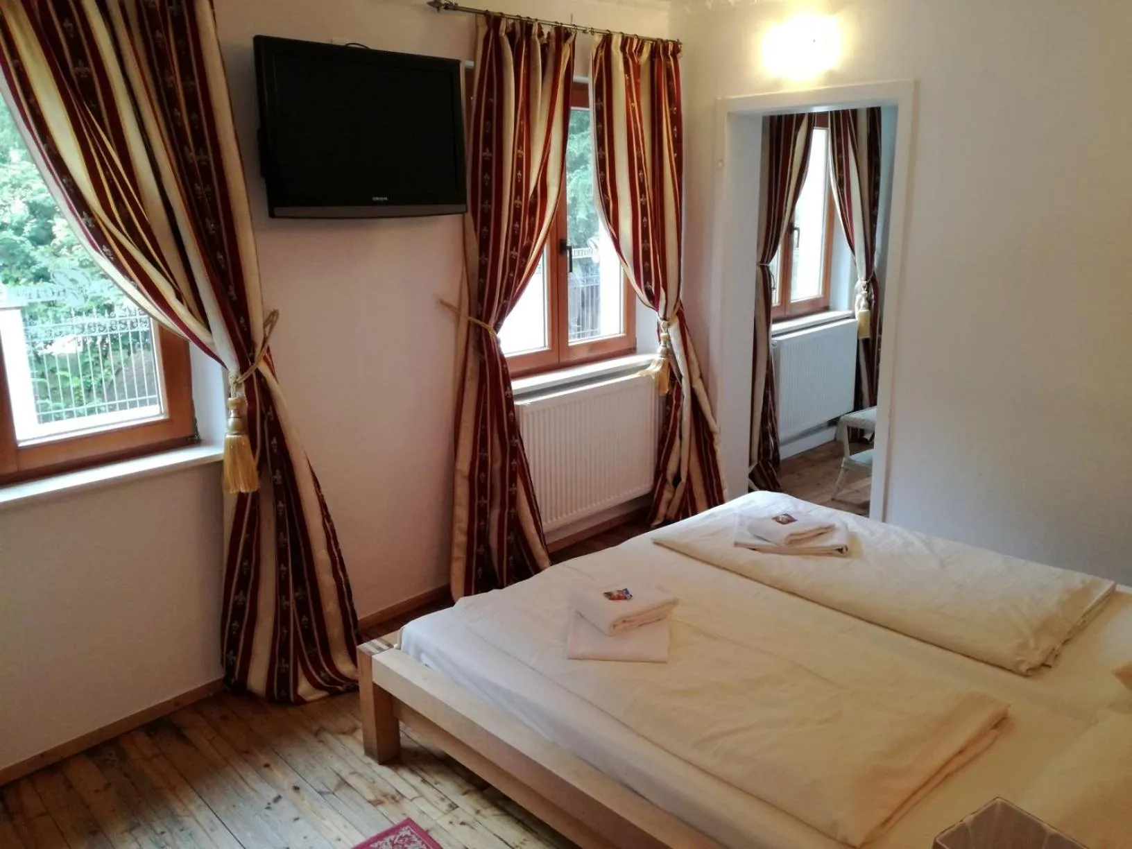 Photo of the whole room in Castle Hotel