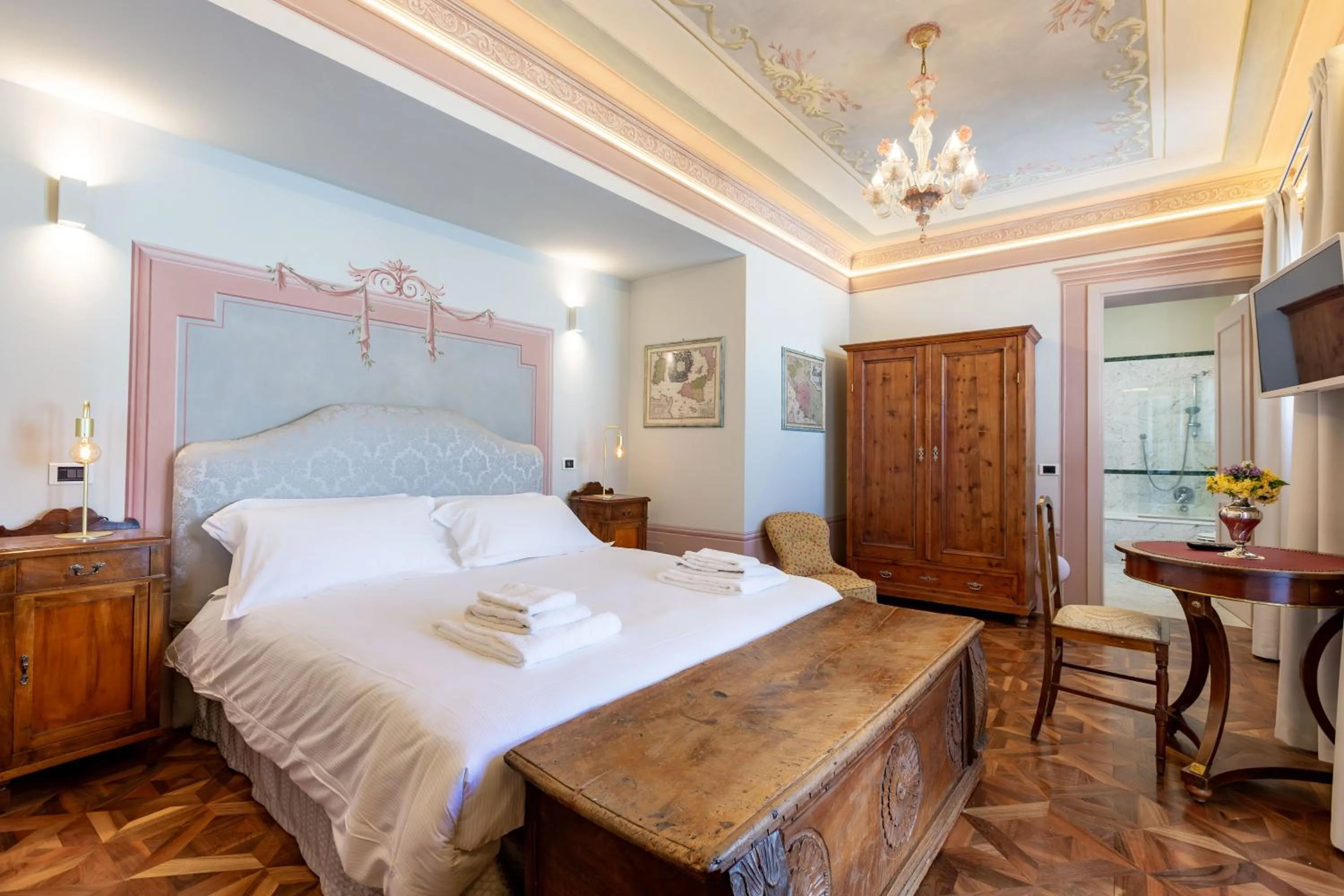 Photo of the whole room, Bed in Villa Tortorelli