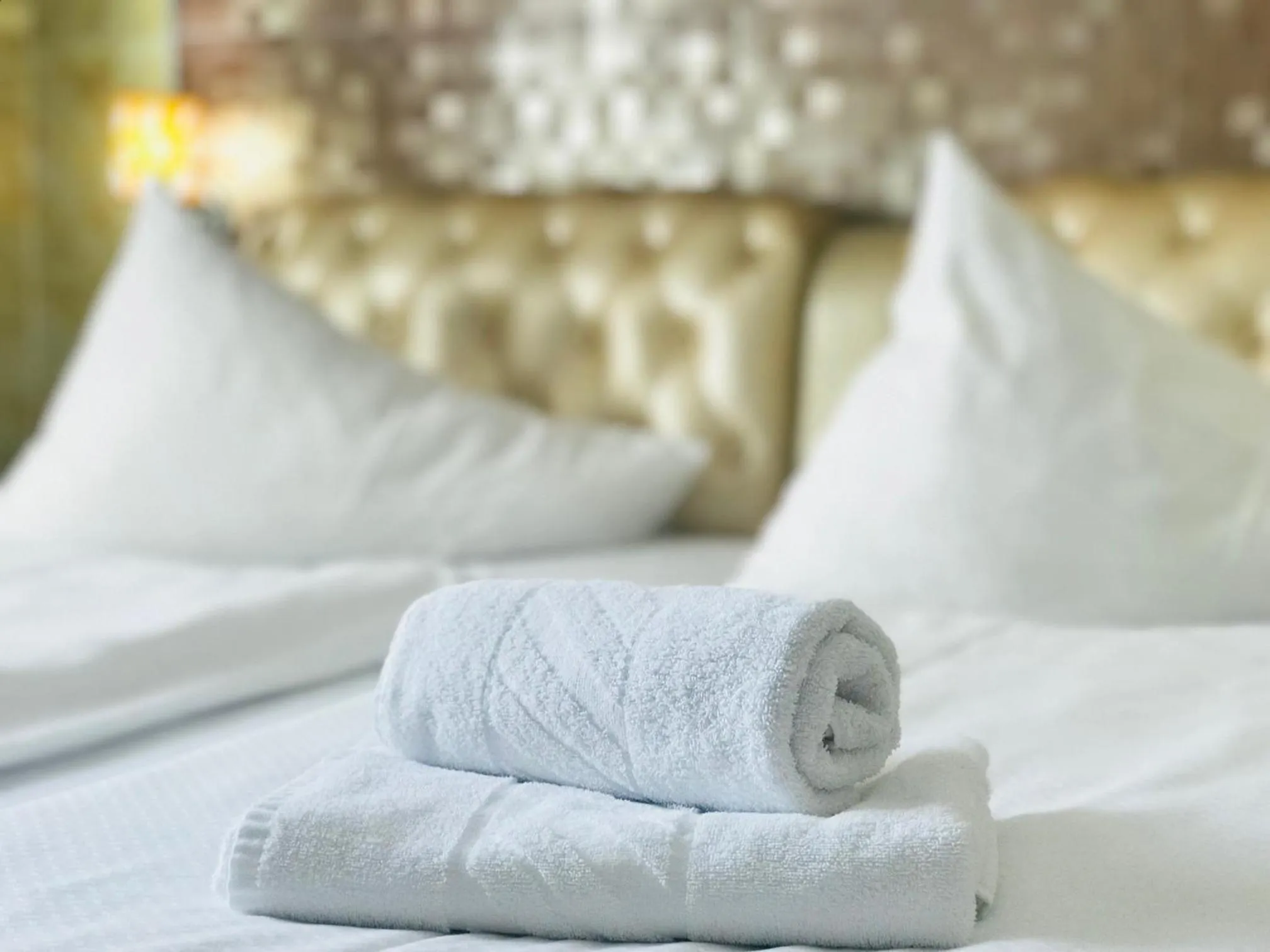 Shower, Bed in Hotel Vogelweiderhof