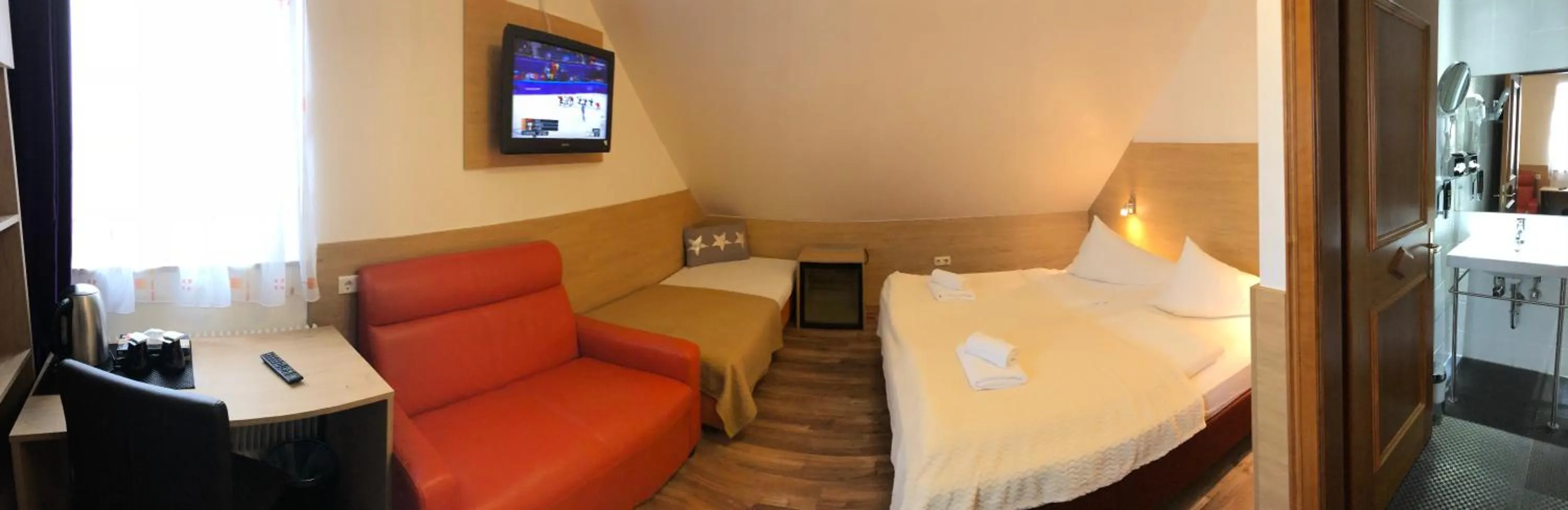 Bedroom, Bed in Hotel Vogelweiderhof