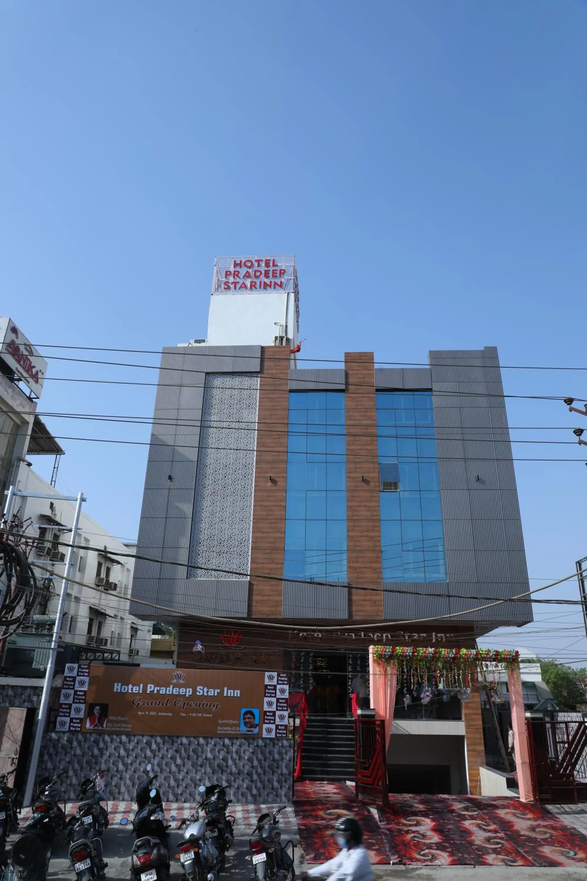 Property building in Hotel Pradeep Star Inn