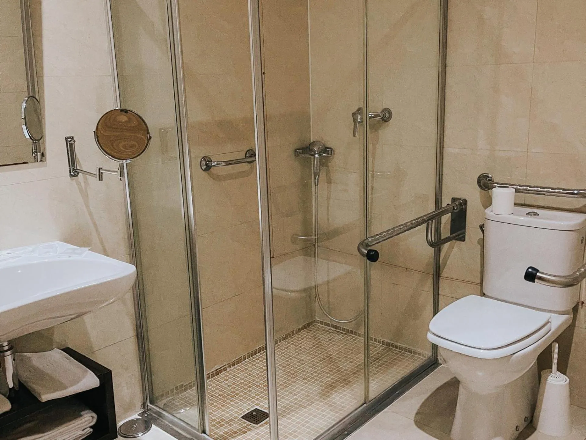 Toilet in Hotel Coroa de Fátima