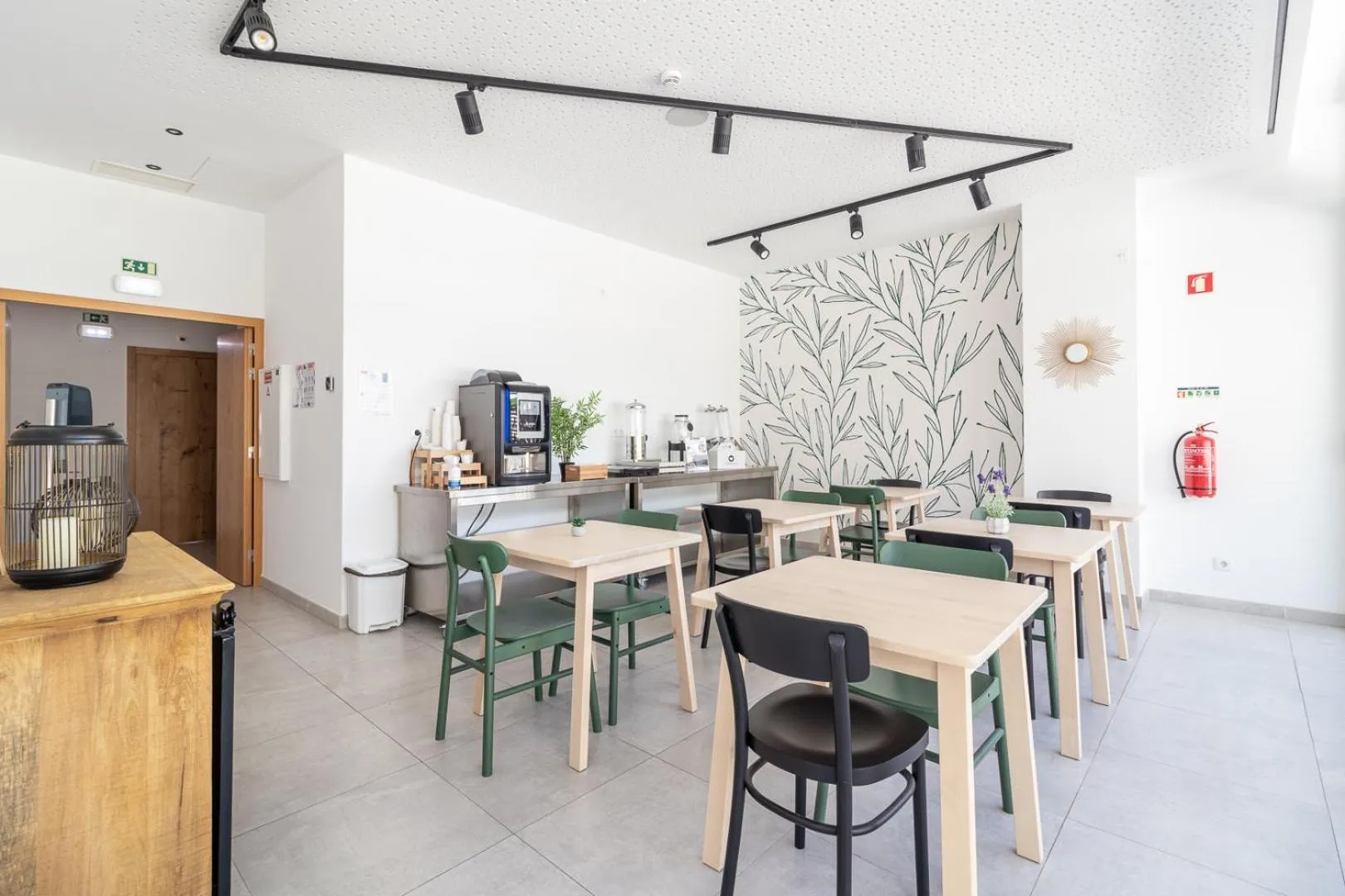 Coffee/tea facilities in Roots Hotel