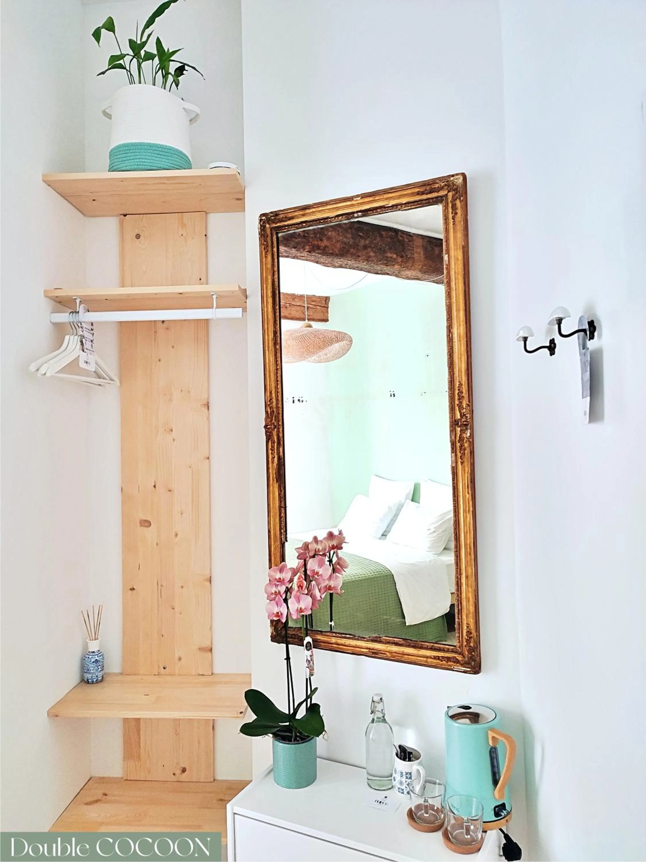 Coffee/tea facilities in Le Prince - Maison d'hôtes