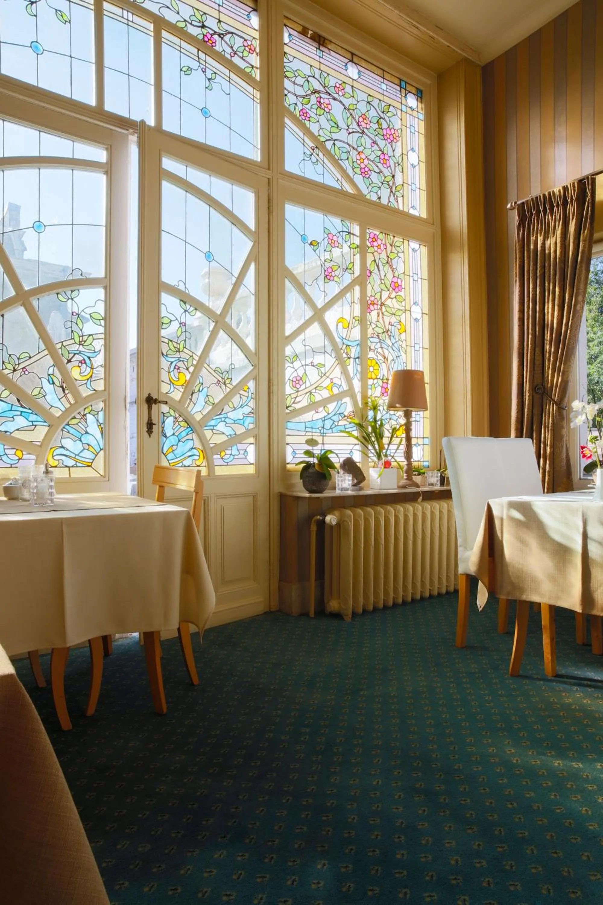 Restaurant/places to eat in Hotel Grupello